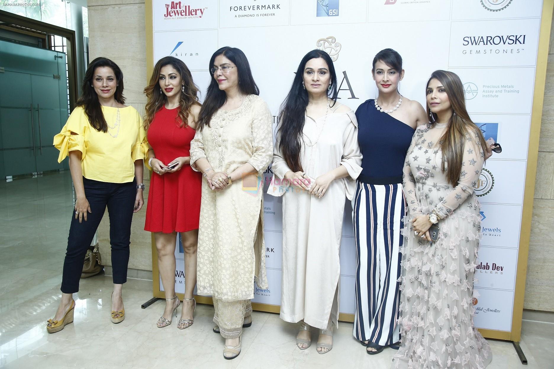 Zeenat Aman, Padmini Kolhapure, Neelam Kothari, Preeti Jhangiani at The Jury Round Of National Jewellery Awards 2017 on 20th July 2017