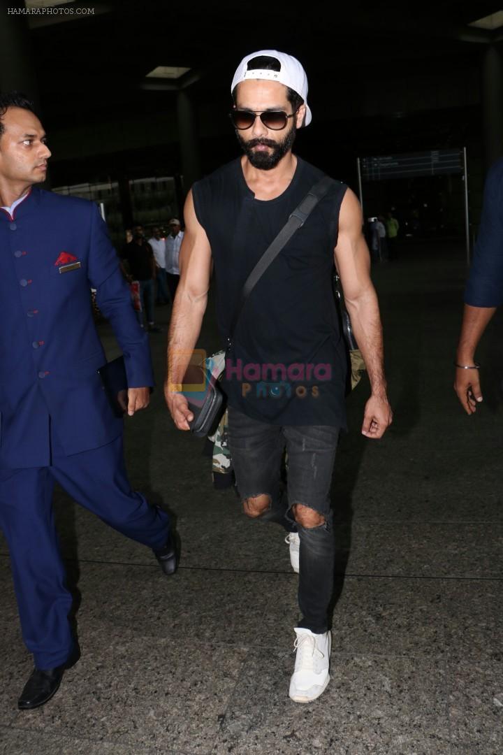 Shahid Kapoor Spotted At Airport on 21st July 2017