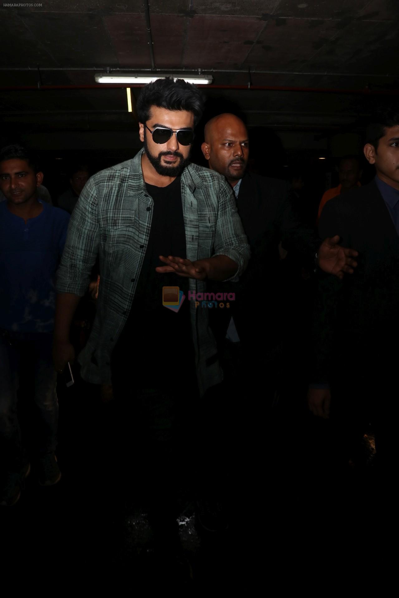 Arjun Kapoor Spotted At Airport on 22nd July 2017