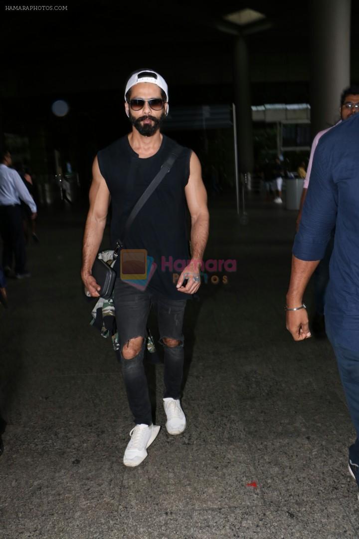 Shahid Kapoor Spotted At Airport on 21st July 2017