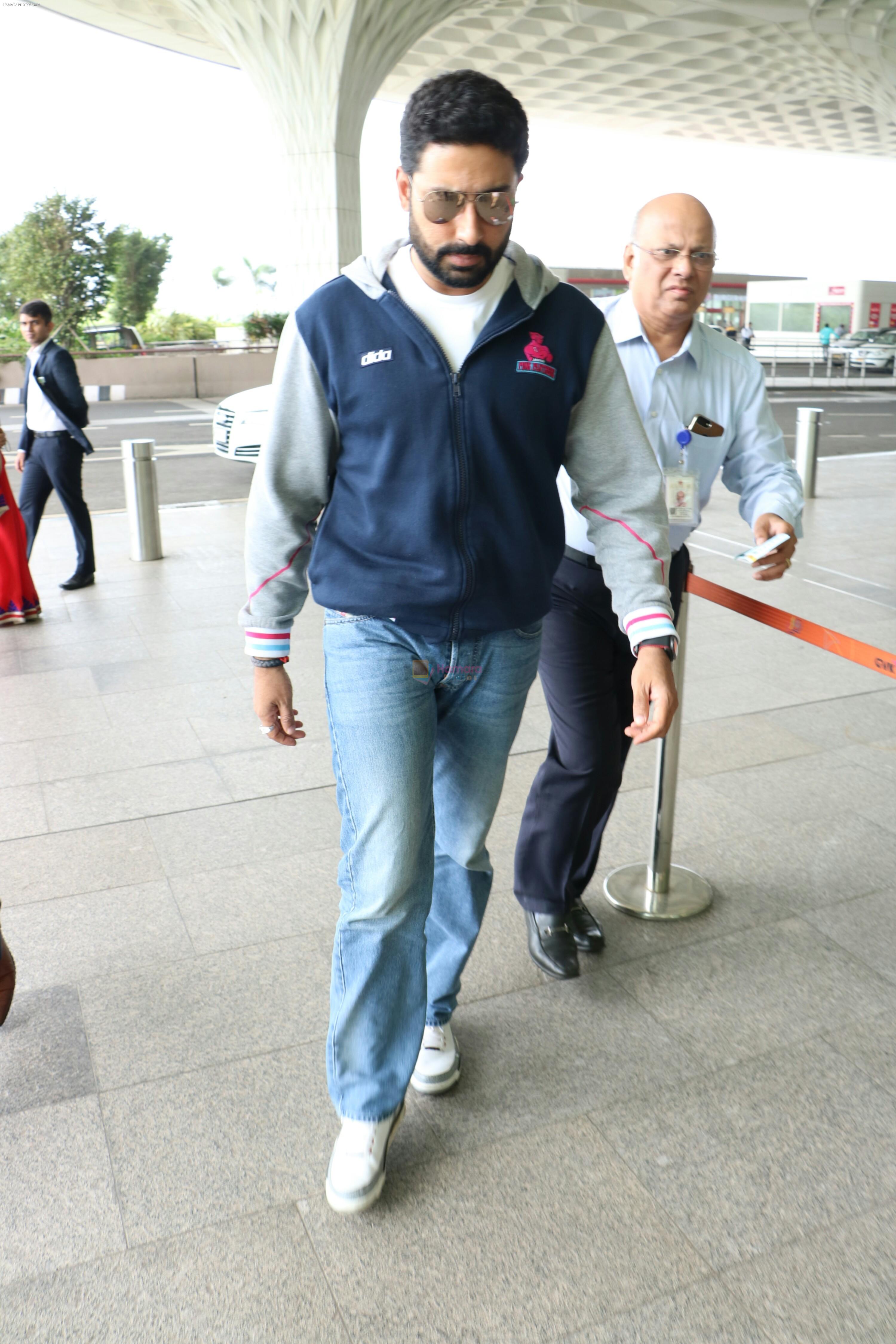 Abhishek Bachchan Spotted At Airport on 27th July 2017