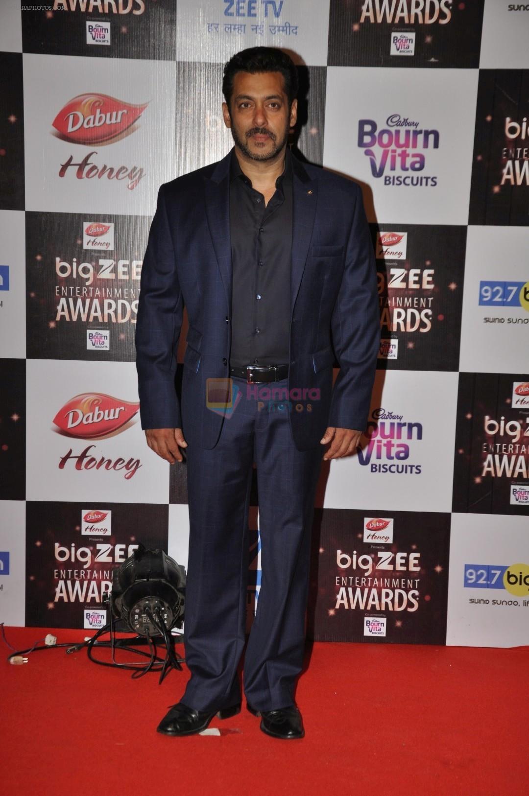 Salman KHan At Red Carpet Of Big Zee Entertainment Awards 2017 on 29th July 2017