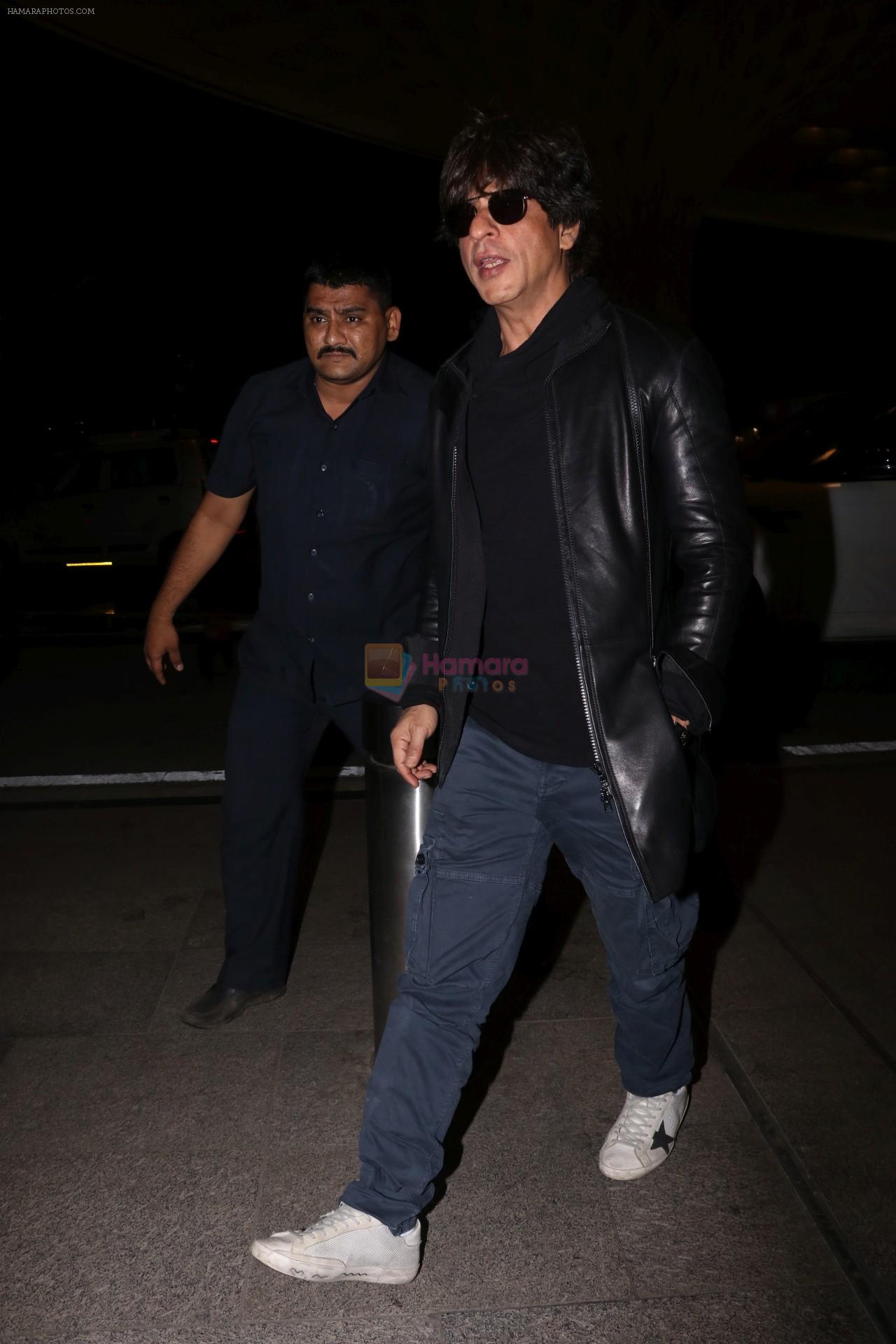 Shah Rukh Khan spotted at airport on 29th July 2017