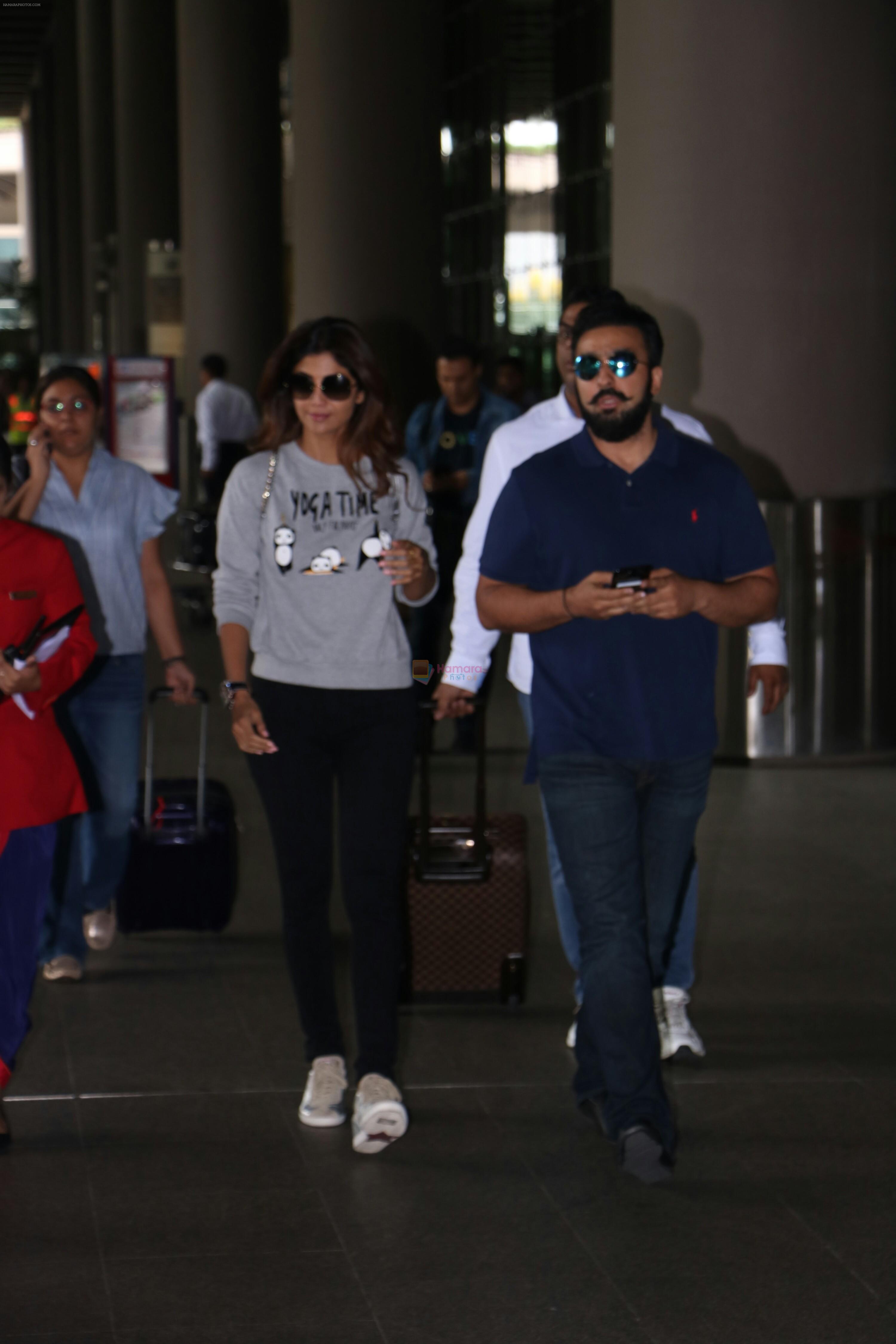 Shilpa Shetty spotted at airport on 29th July 2017