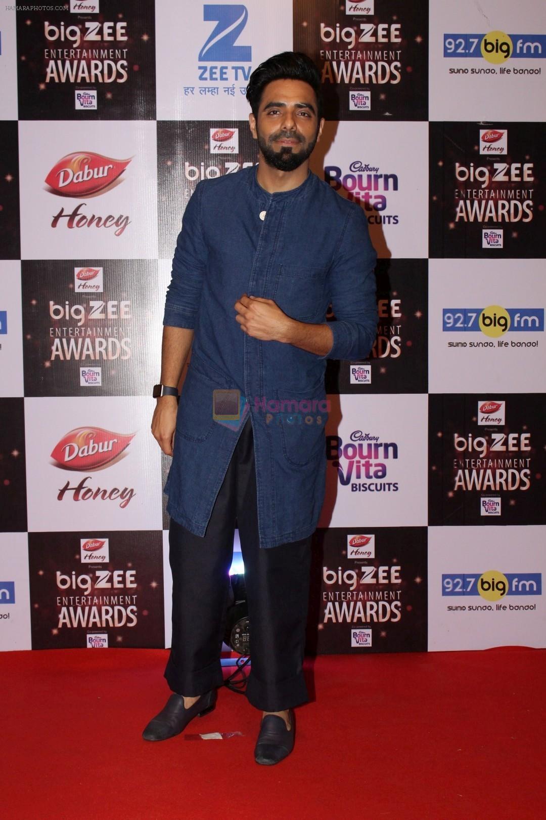 Aparshakti Khurana At Red Carpet Of Big Zee Entertainment Awards 2017 on 29th July 2017