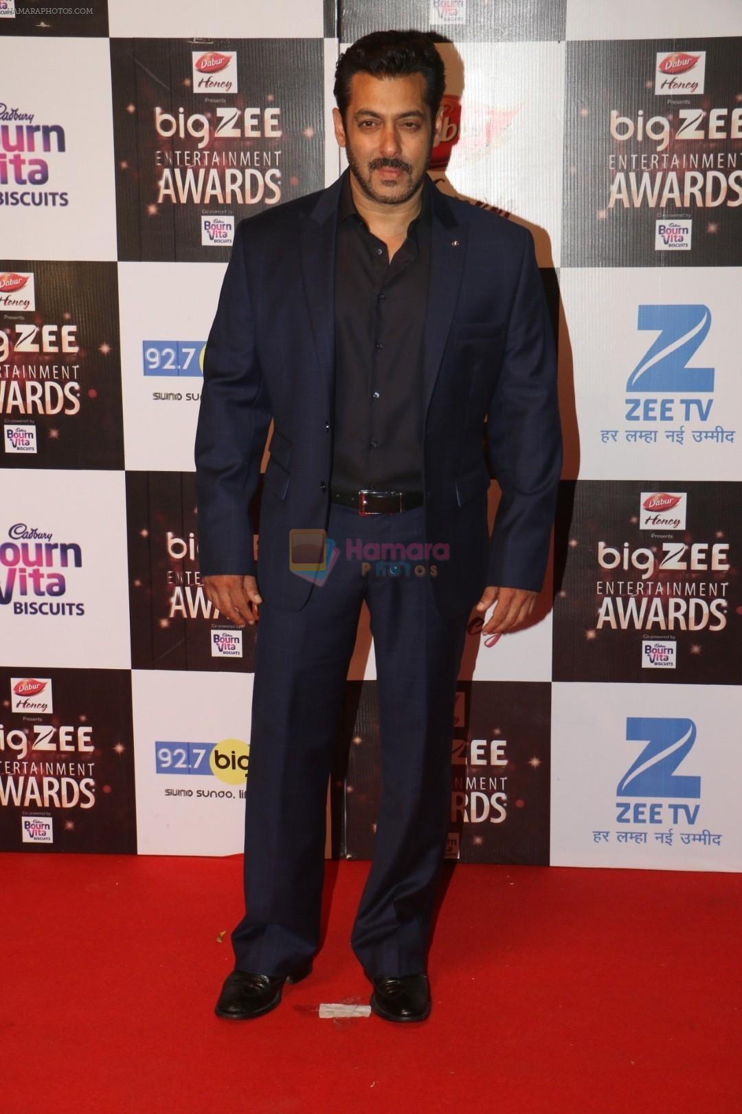 Salman KHan At Red Carpet Of Big Zee Entertainment Awards 2017 on 29th July 2017
