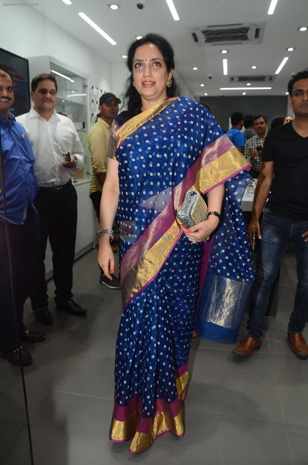 Rashmi Thackeray at the Launch OF Zanai Bhosle's iAzure, Apple Store on 30th July 2017