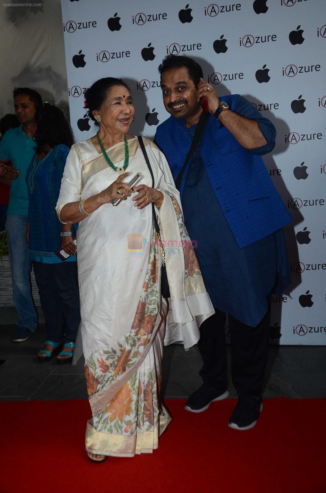 Asha Bhosle, Shankar Mahadevan at the Launch OF Zanai Bhosle's iAzure, Apple Store on 30th July 2017