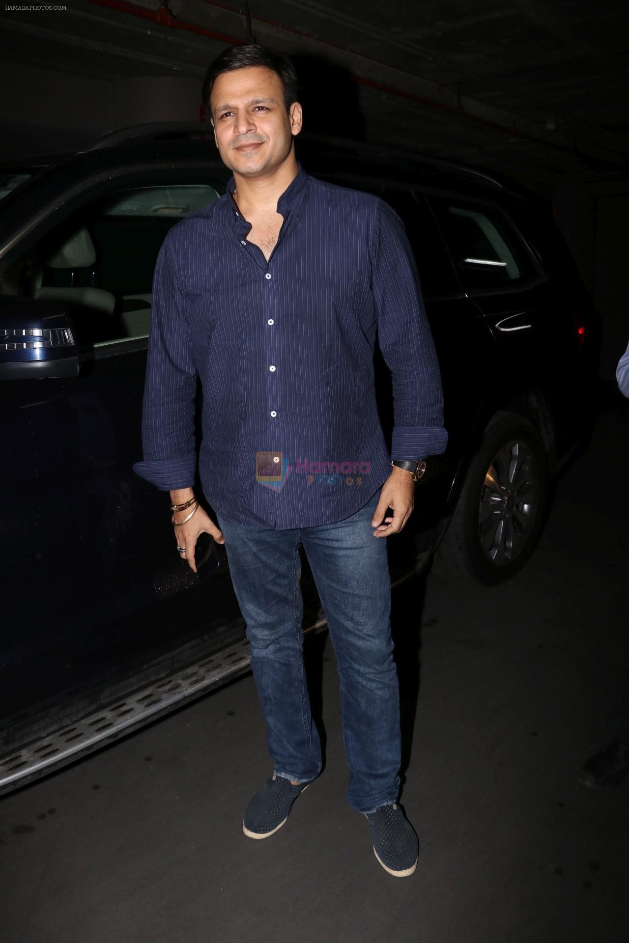 Vivek Oberoi Spotted Airport on 2nd Aug 2017