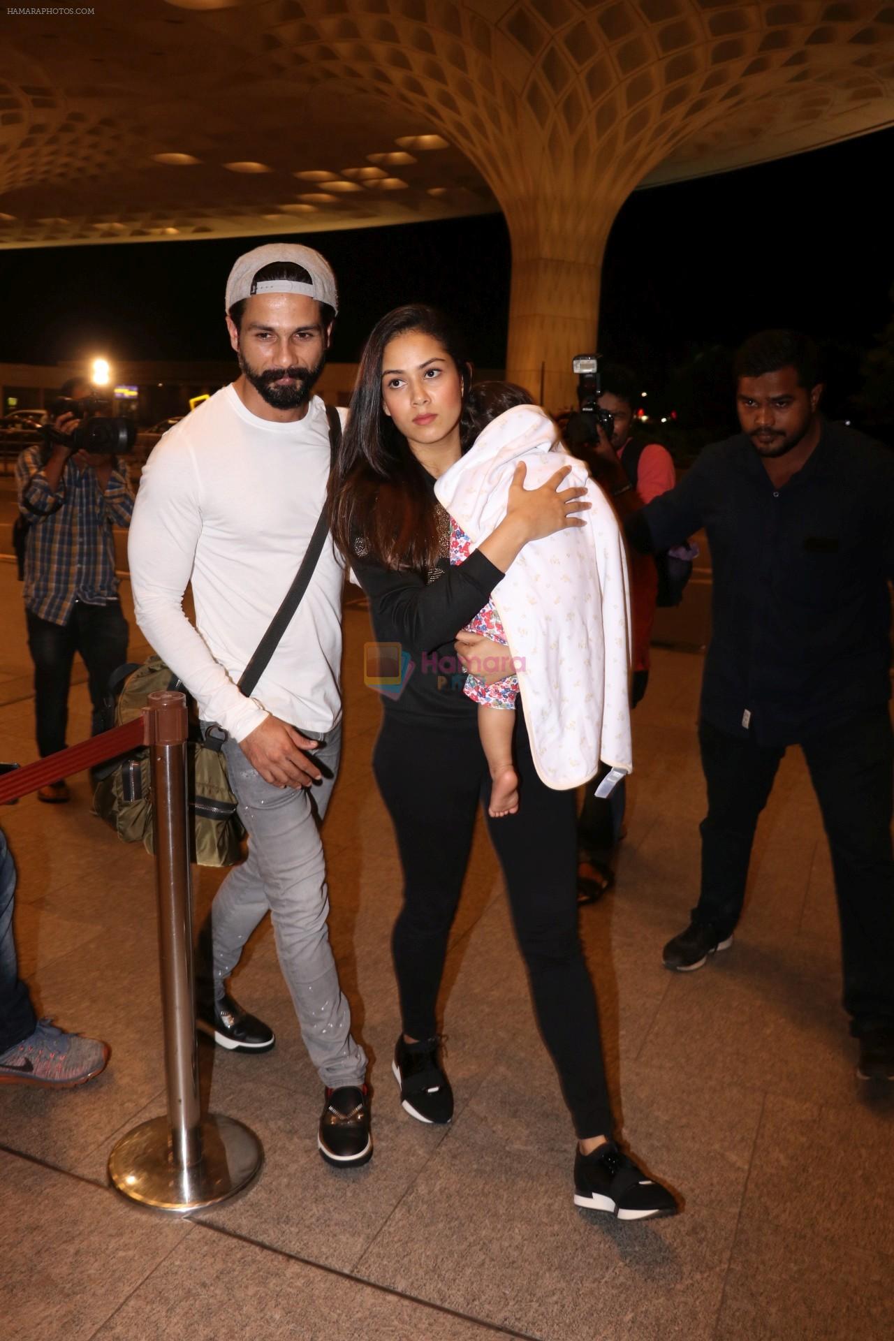 Shahid Kapoor, Mira Rajput Spotted At Airport on 10th Aug 2017