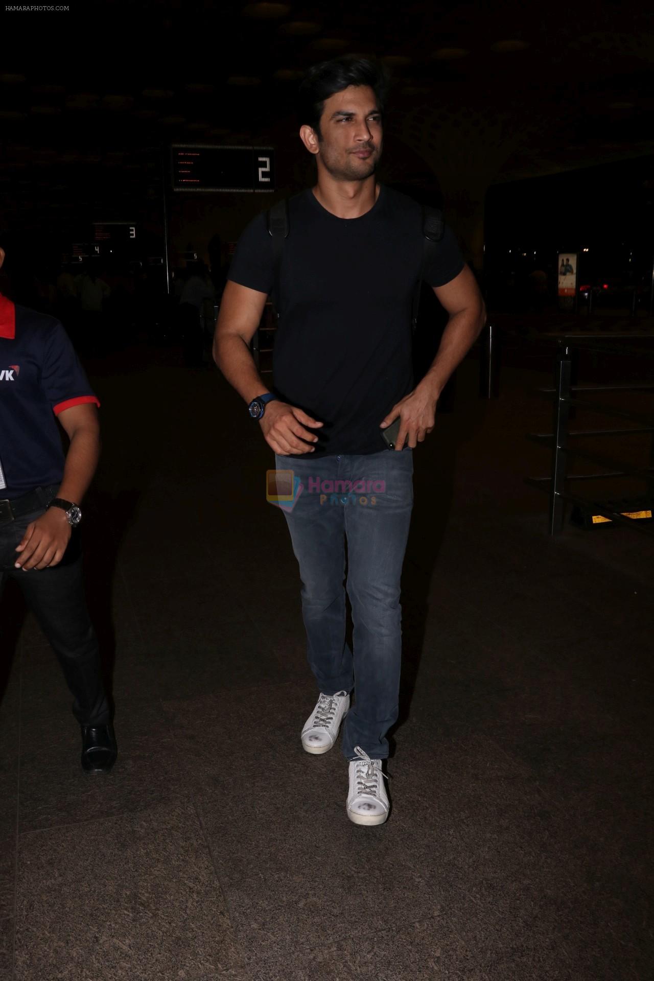 Sushant Singh Rajput Spotted At Airport on 10th Aug 2017