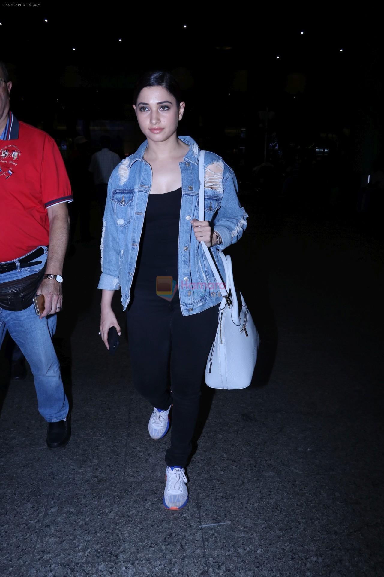 Tamannaah Bhatia Spotted At Airport on 13th Aug 2017