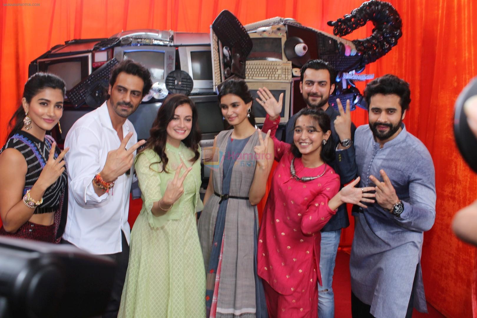 Arjun Rampal, Dia Mirza, Diana Penty, Pooja Hegde, Jackky Bhagnani, Sayani Gupta at the launch of Gaj Yatra on 13th Aug 2017