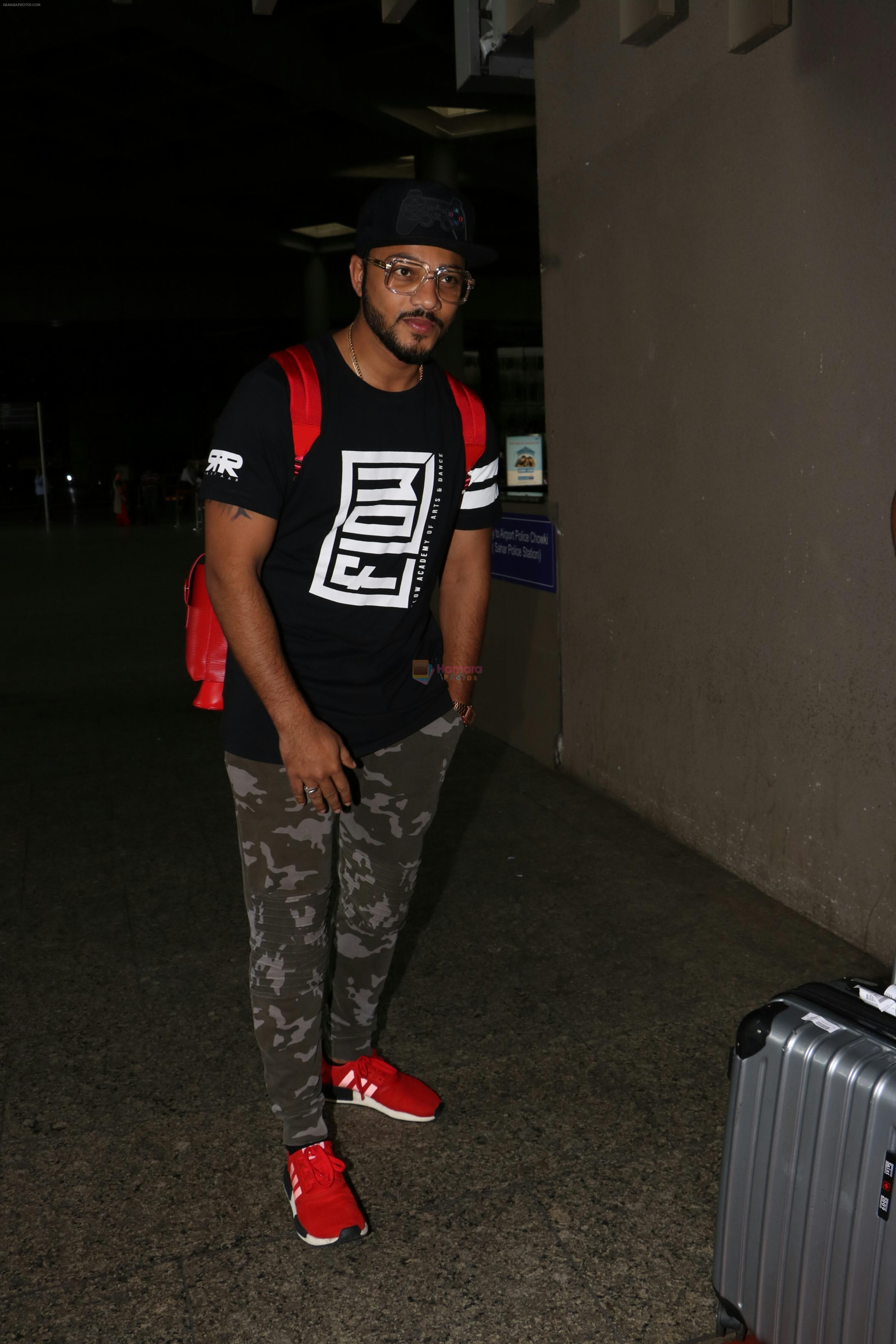 Raftaar Spotted At Airport on 19th Aug 2017