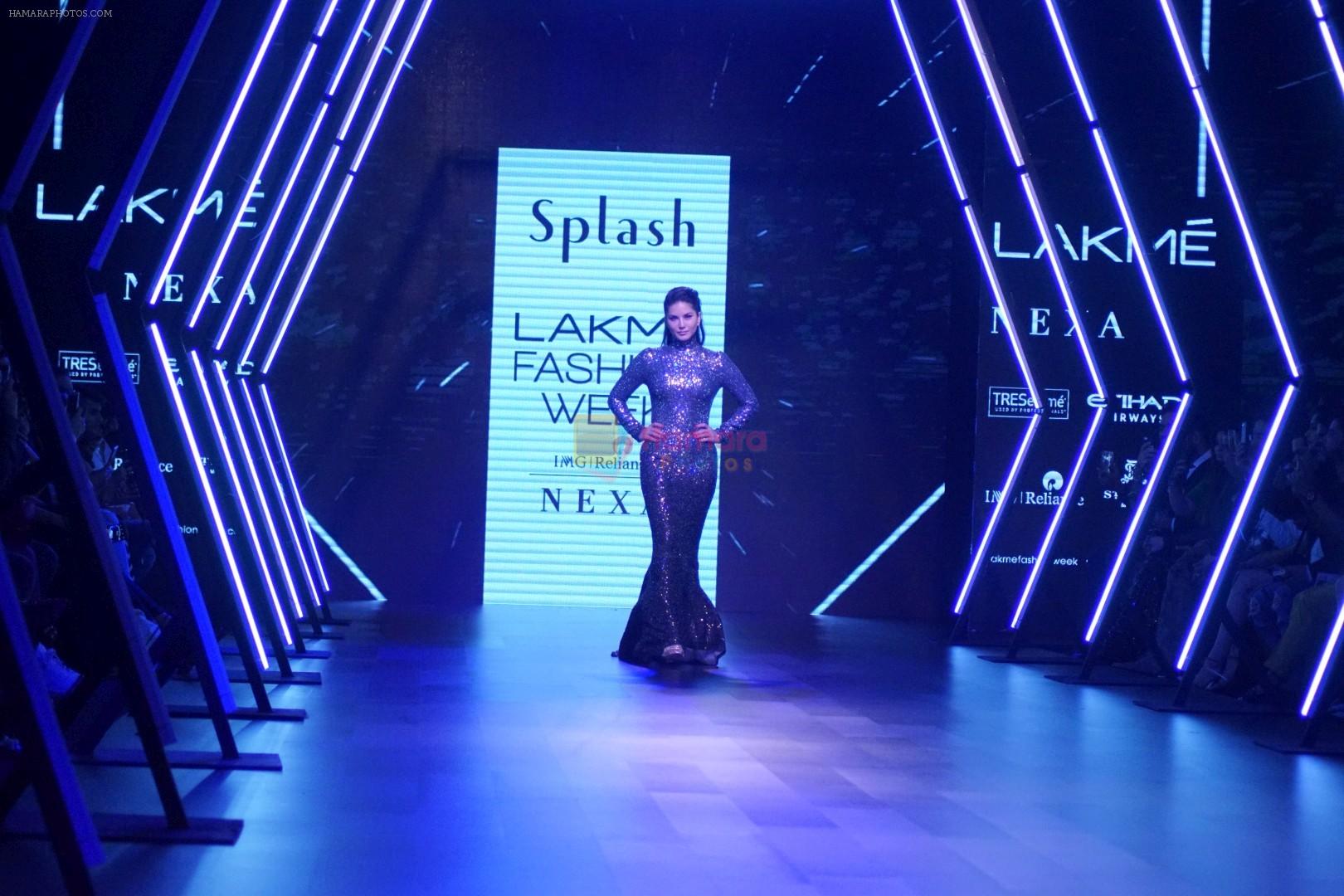 Sunny Leone Walks Ramp For Splash Show At LFW Winter Festive 2017 on 20th Aug 2017