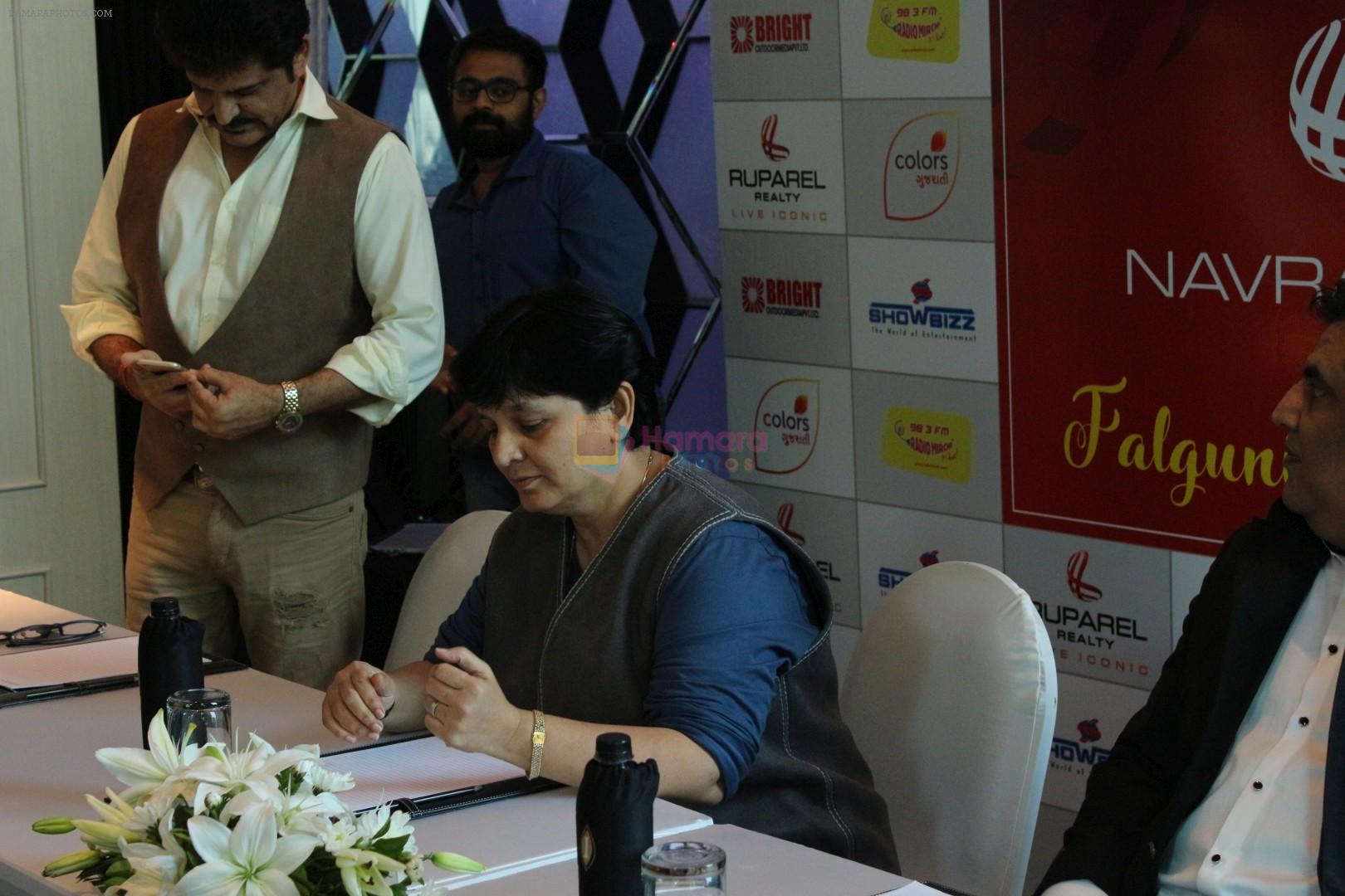 Falguni Pathak, Rajesh Khattar at the press conference To Announce Ruprel Reality Association on 22nd Aug 2017