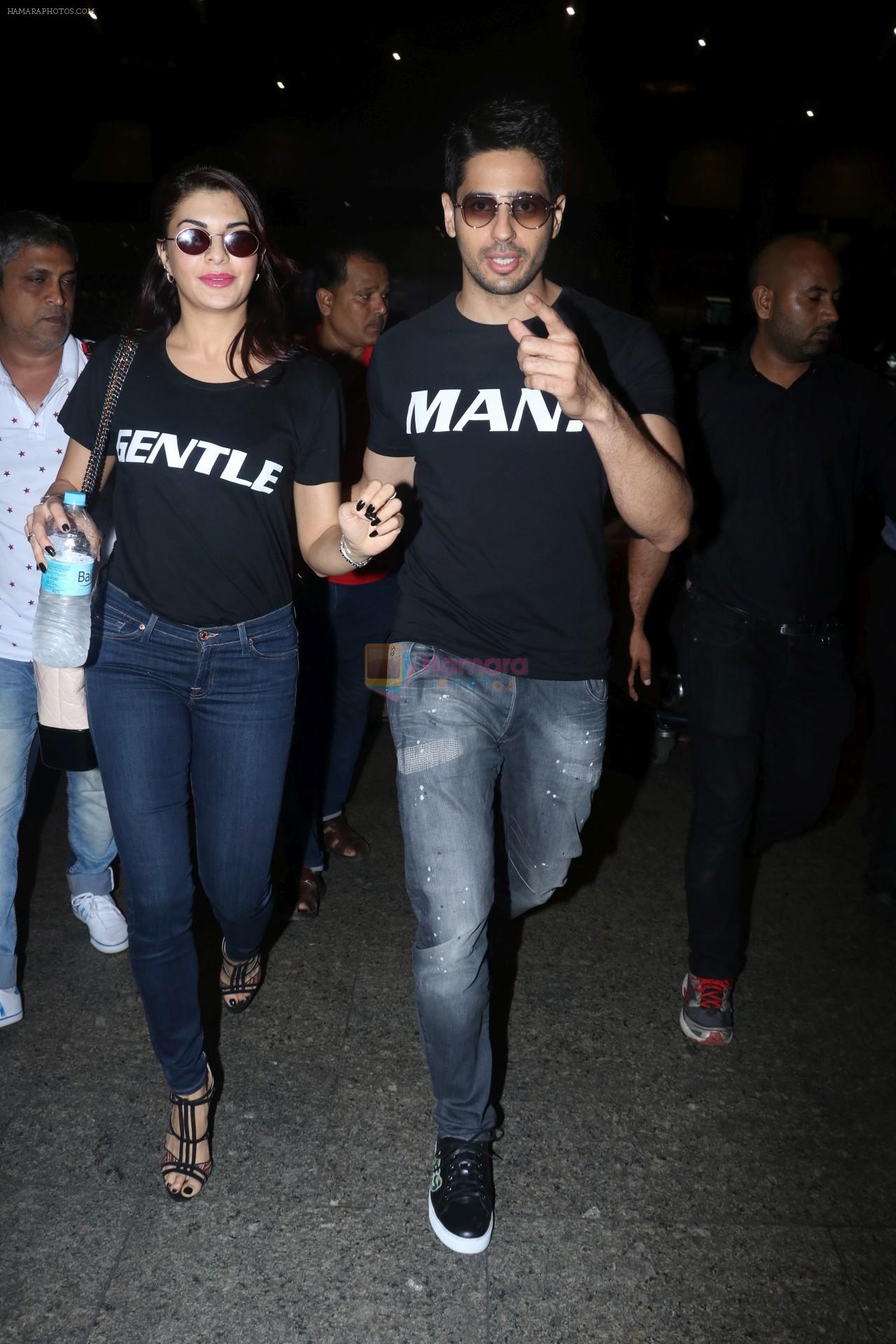Jacqueline Fernandez, Sidharth Malhotra Spotted At Airport on 22nd Aug 2017