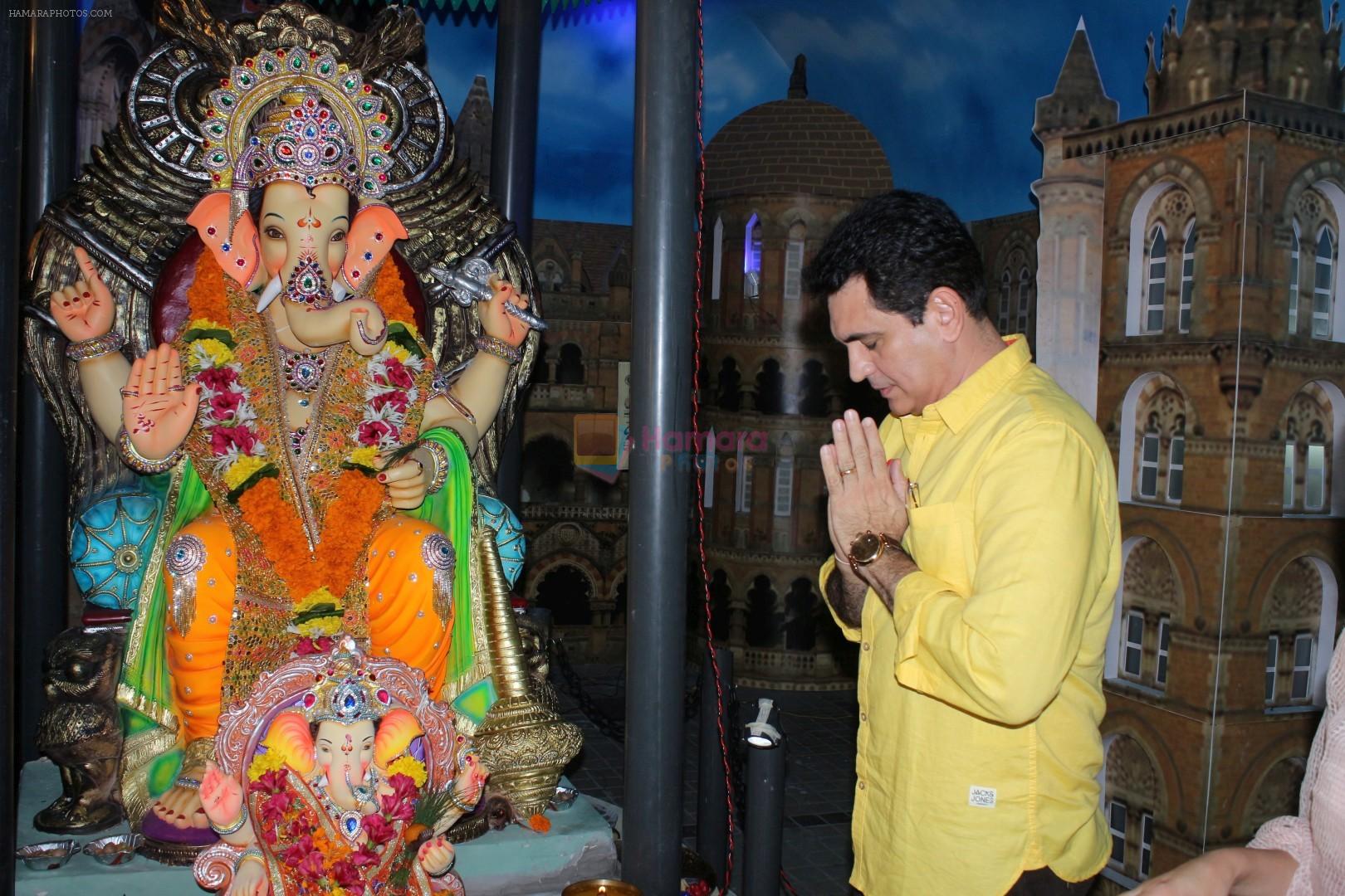 Omung Kumar At T Series For Celebration Of Ganesh Chaturthi on 25th Aug 2017