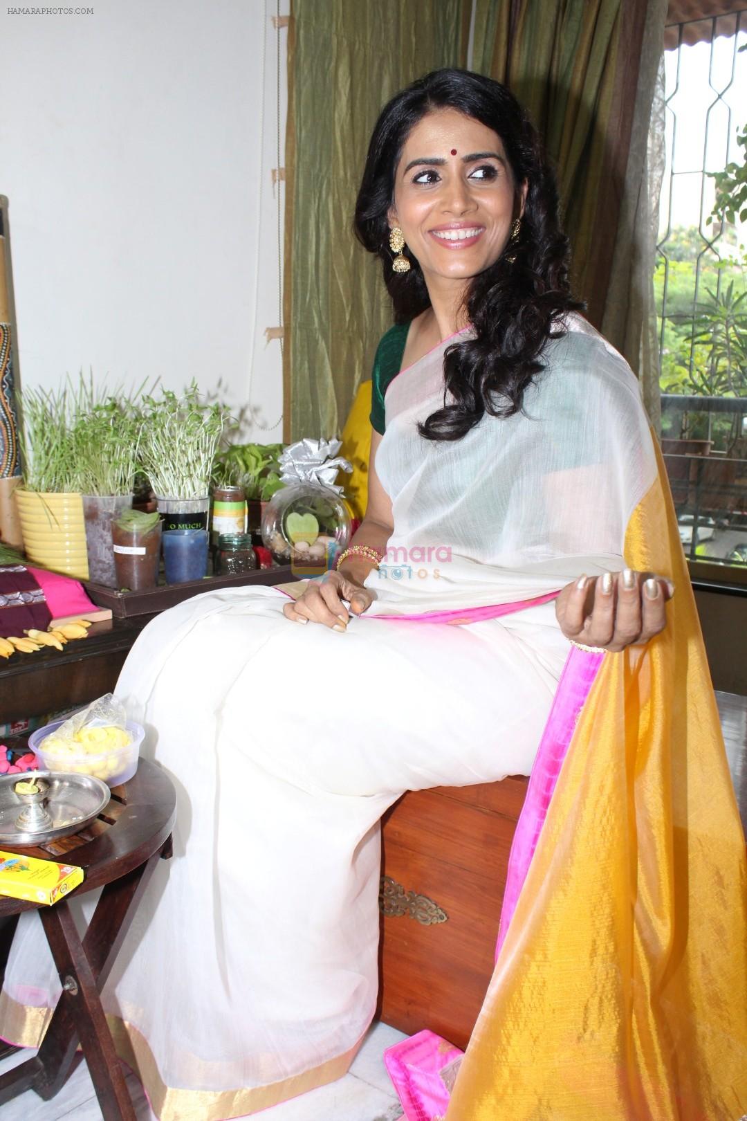 Sonali Kulkarni's Ganpati Darshan At her Residence on 2nd Sept 2017