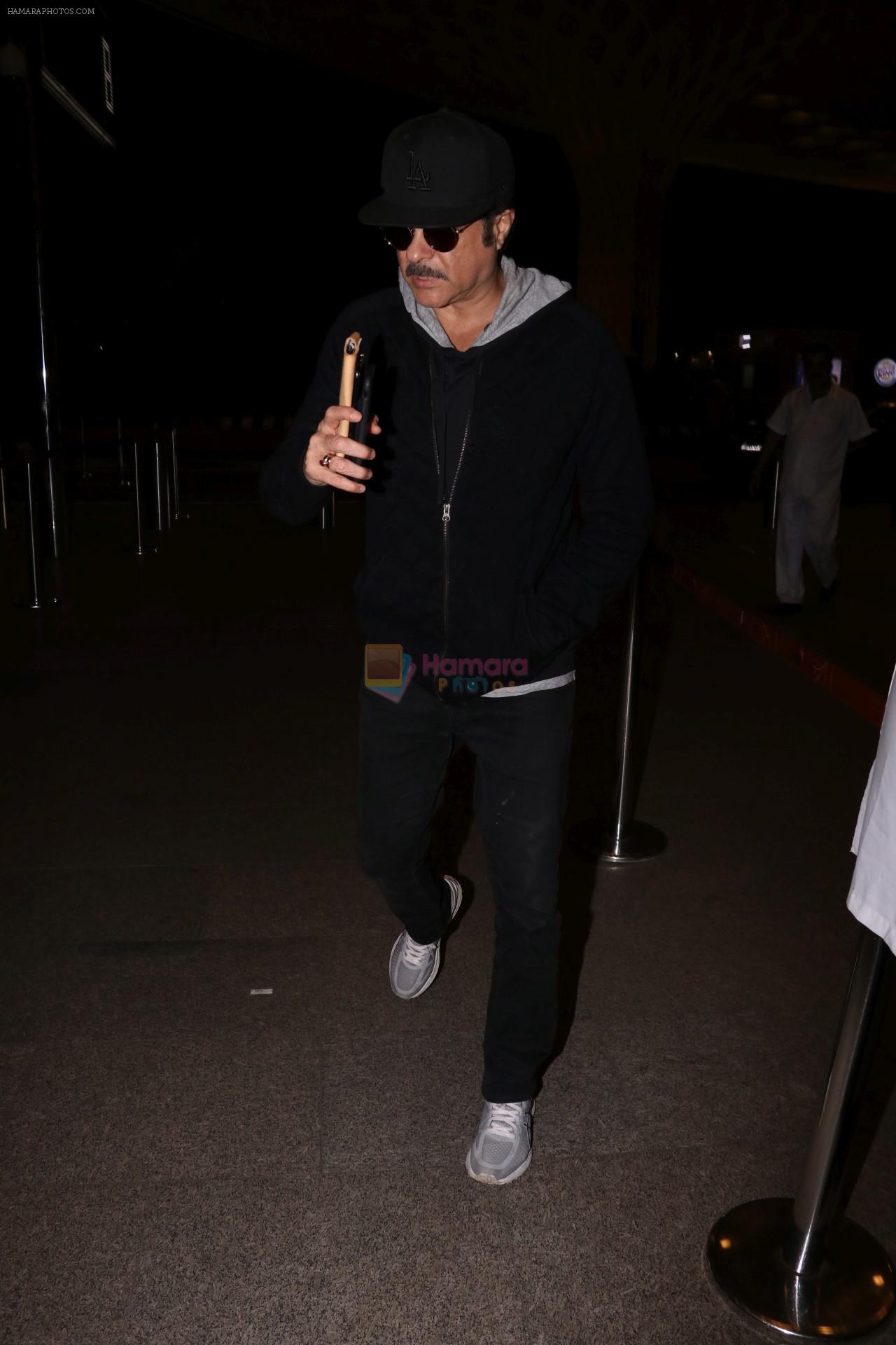 Anil Kapoor Spotted At Airport on 7th Sept 2017