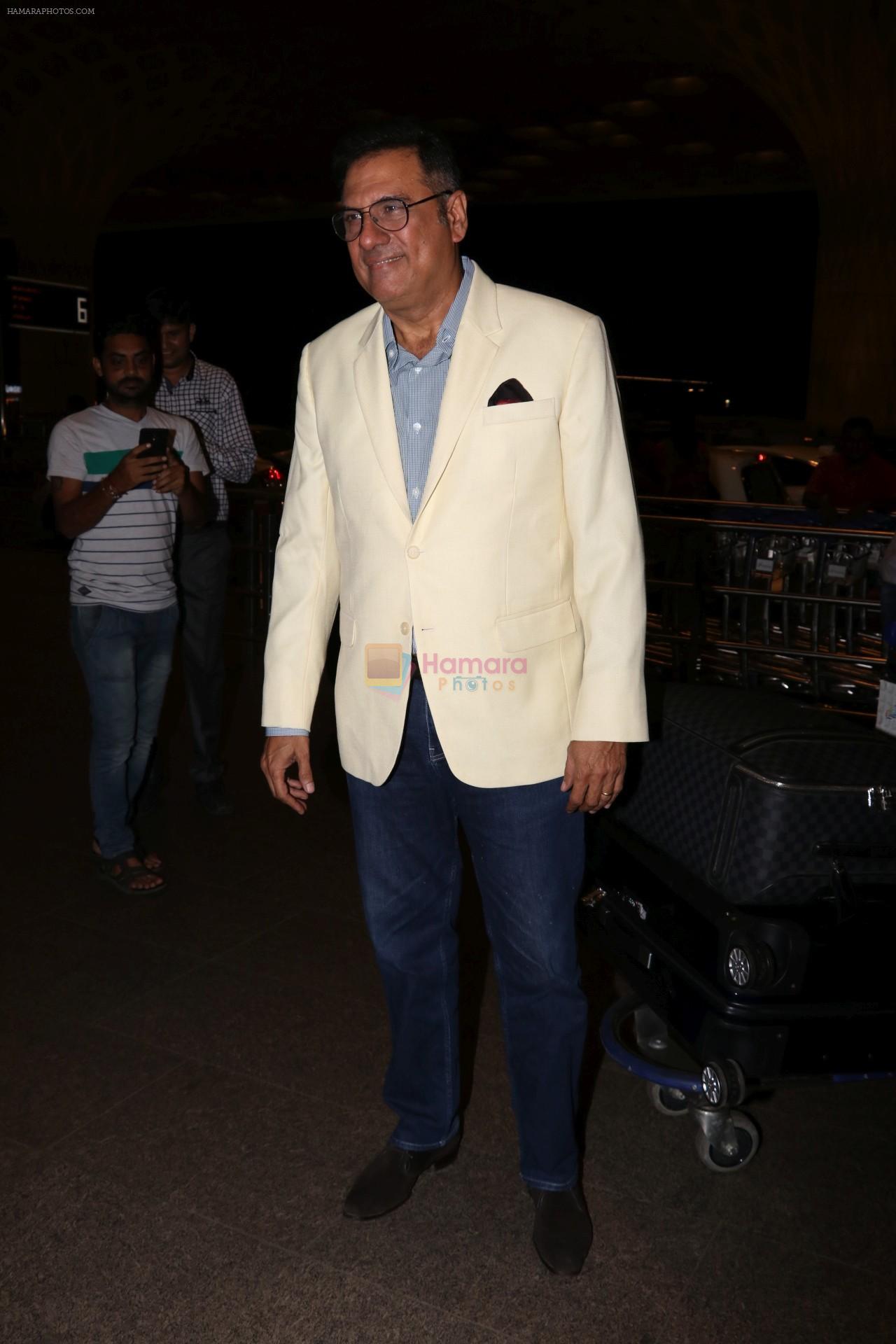 Boman Irani Spotted At Airport on 7th Sept 2017