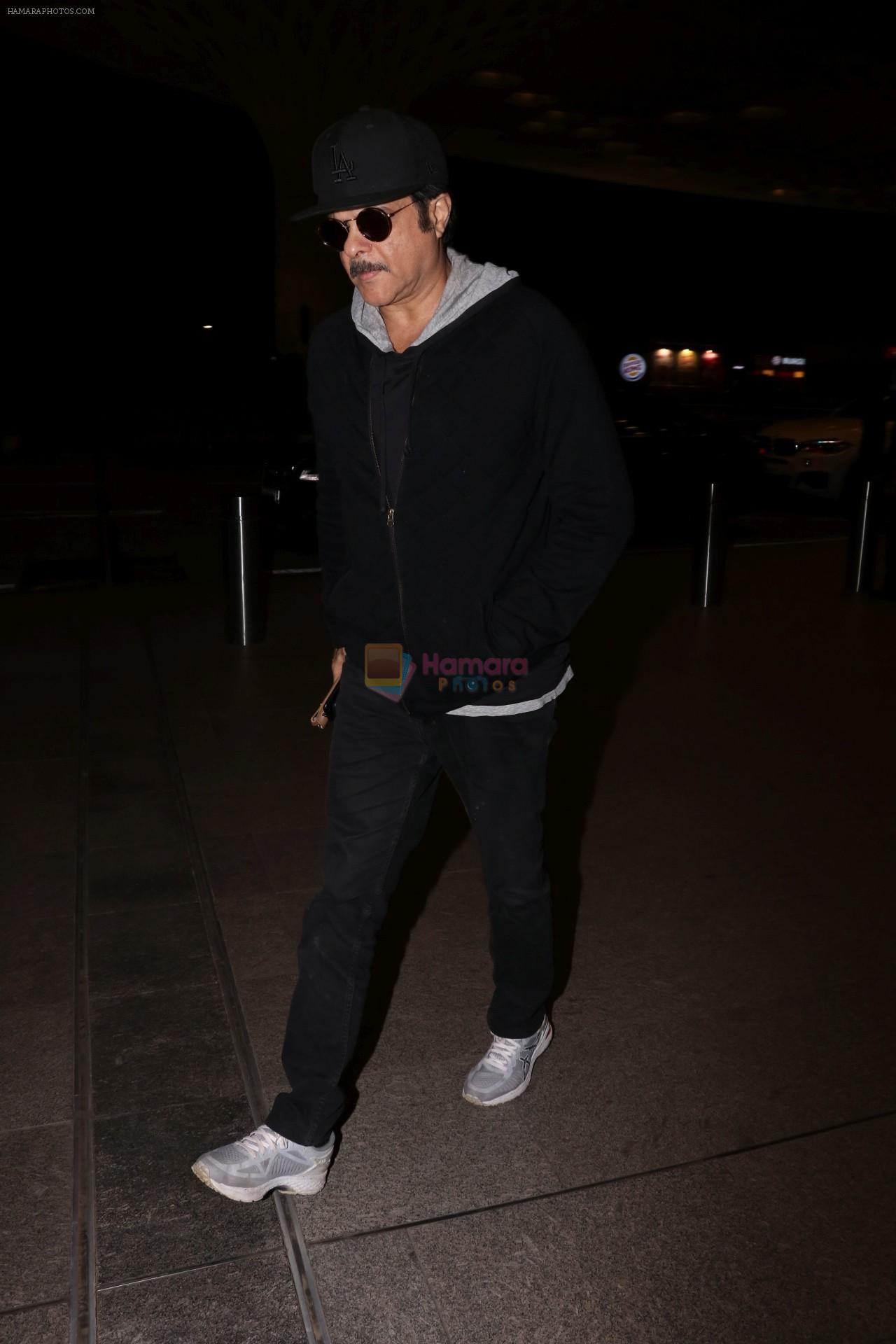 Anil Kapoor Spotted At Airport on 7th Sept 2017