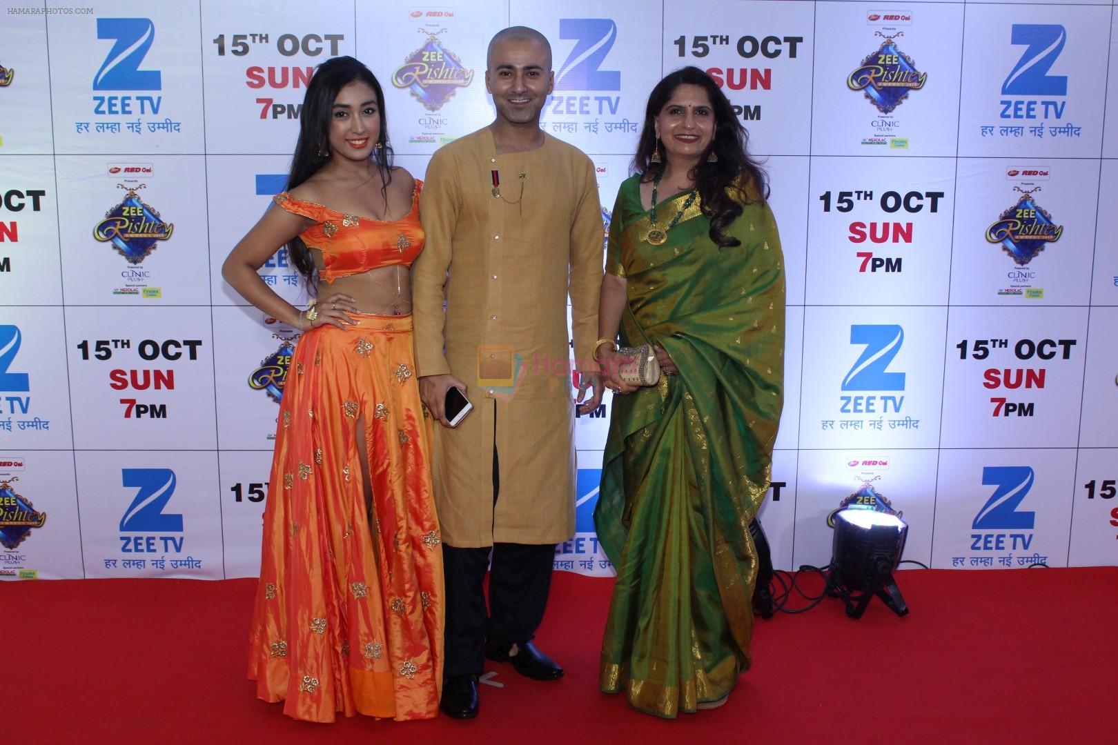 Krishna Bharadwaj, Priyamvada Kant, Nimisha Vakharia at the Red Carpet Of The Grand Celebration Of Zee Rishtey Awards 2017 on 10th Sept 2017