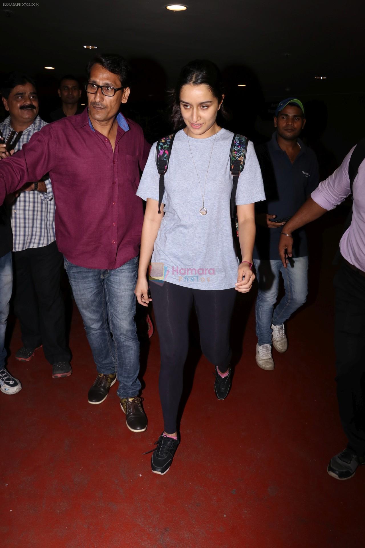 Shraddha Kapoor Spotted At Airport on 15th Sept 2017
