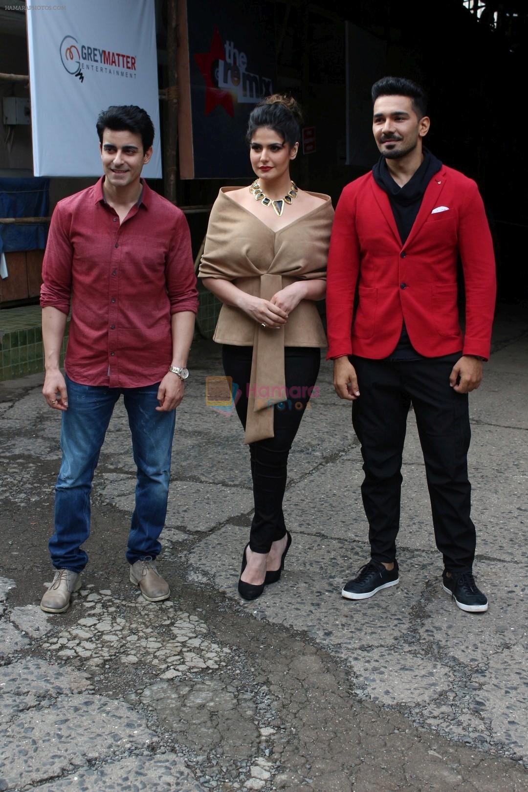 Gautam Rode, Zareen Khan, Abhinav Shukla promote Aksar 2 on the Sets Of Comedy Show Comedy Dangal on 17th Sept 2017