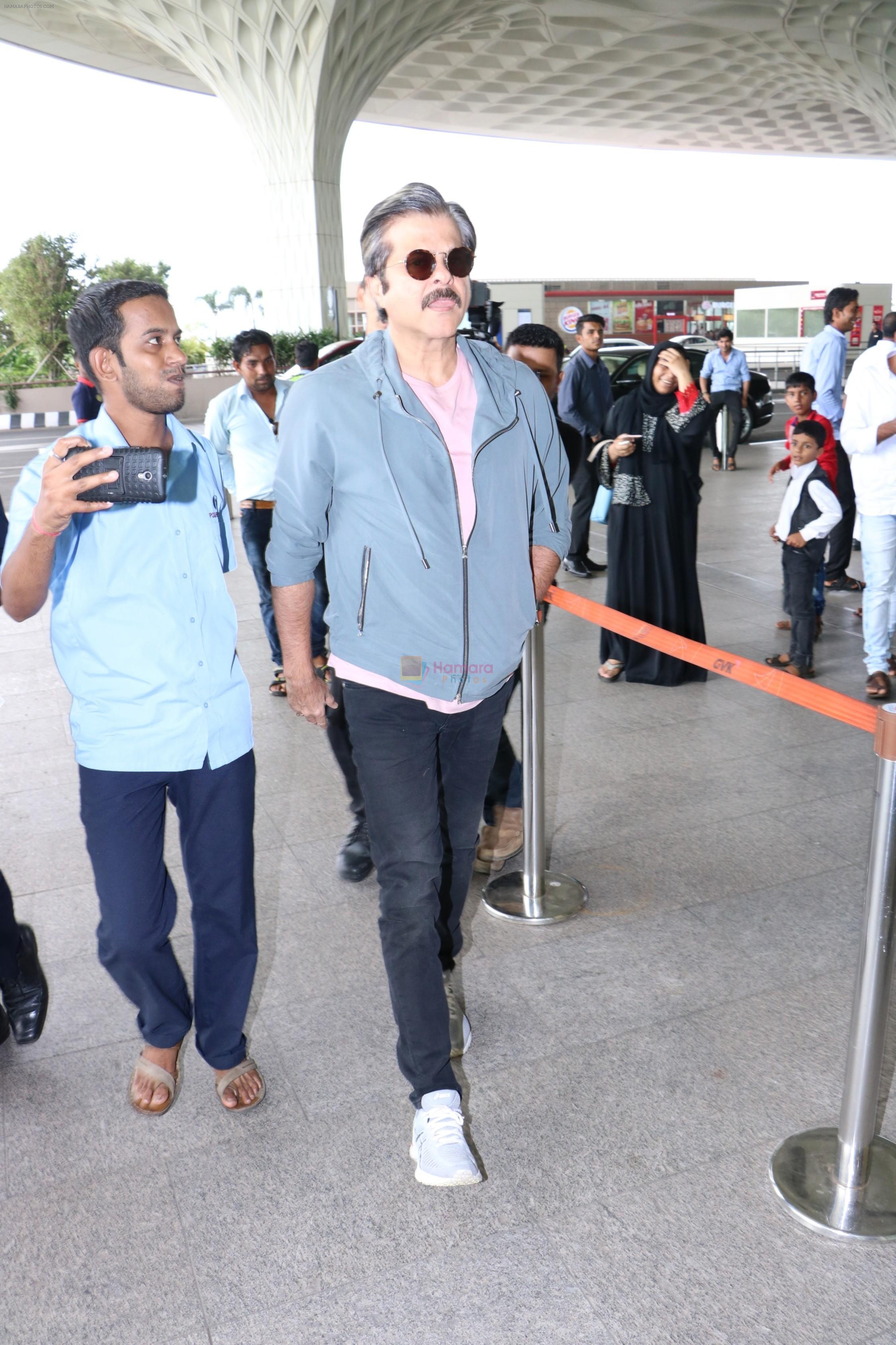 Anil Kapoor Spotted At Airport on 18th Sept 2017
