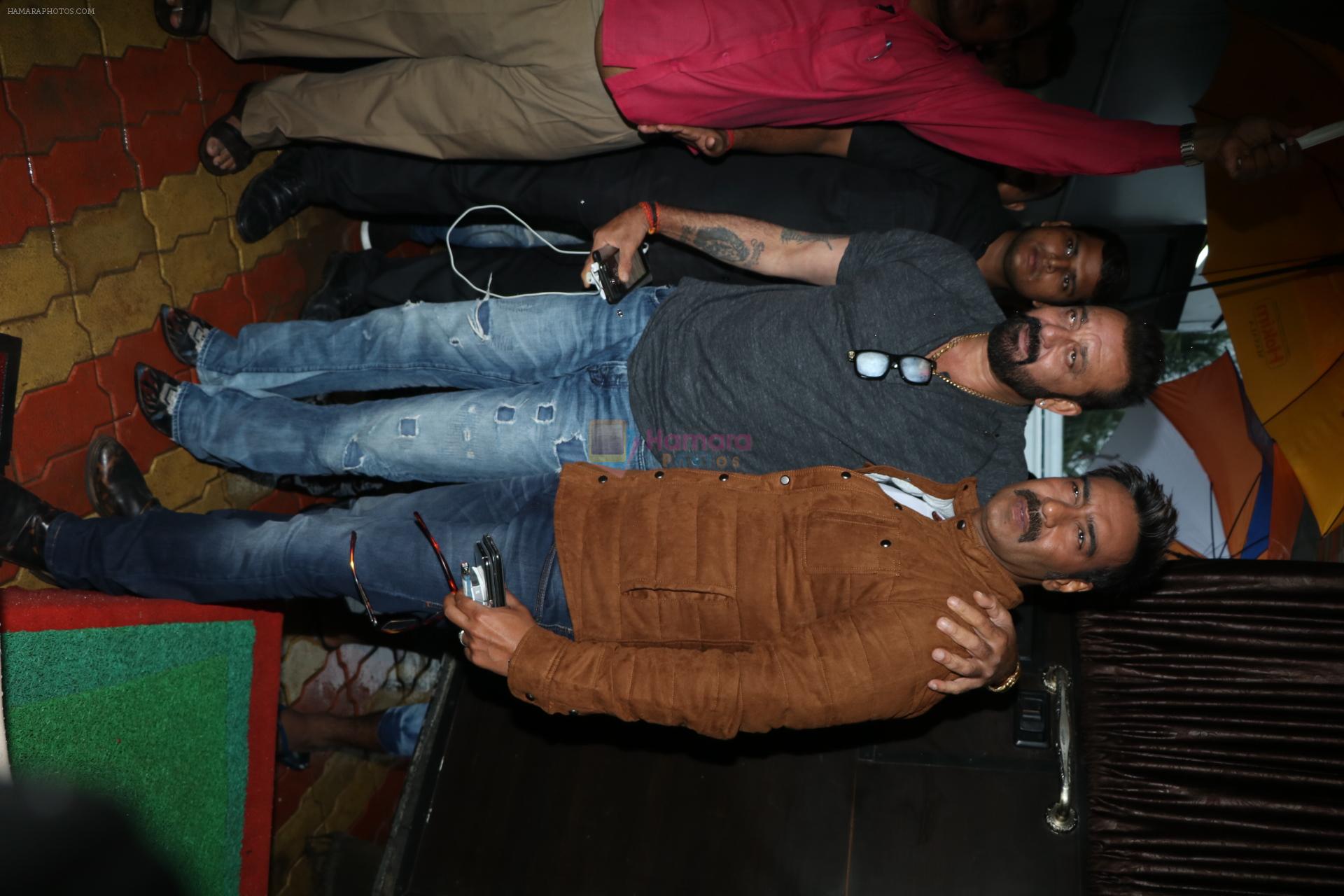 Sanjay Dutt, Ajay Devgan promote Golmaal Againo On The Sets Of Khatron Ke Khiladi on 19th Sept 2017