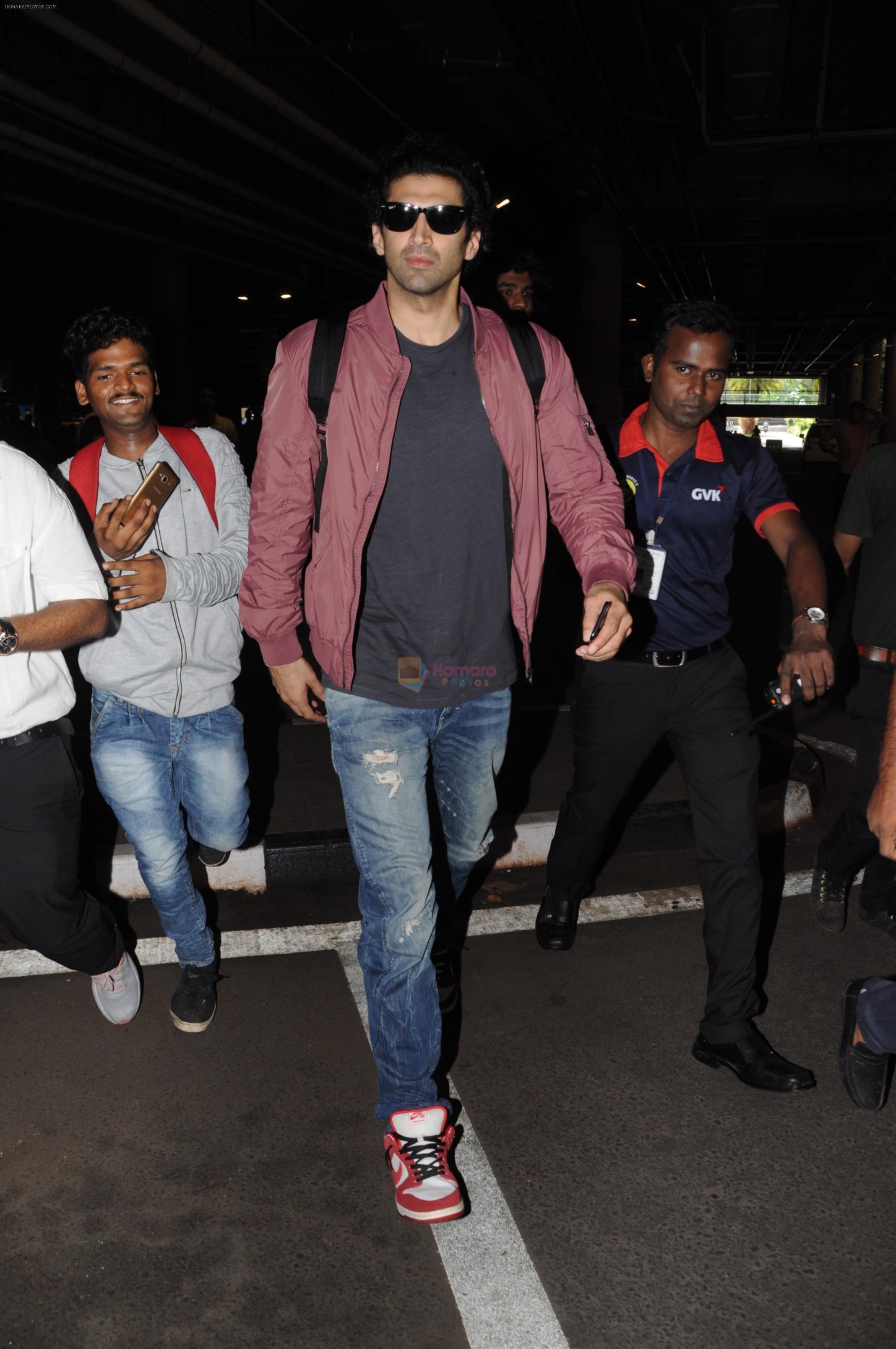 Aditya Roy Kapur Spotted At Airport on 22nd Sept 2017