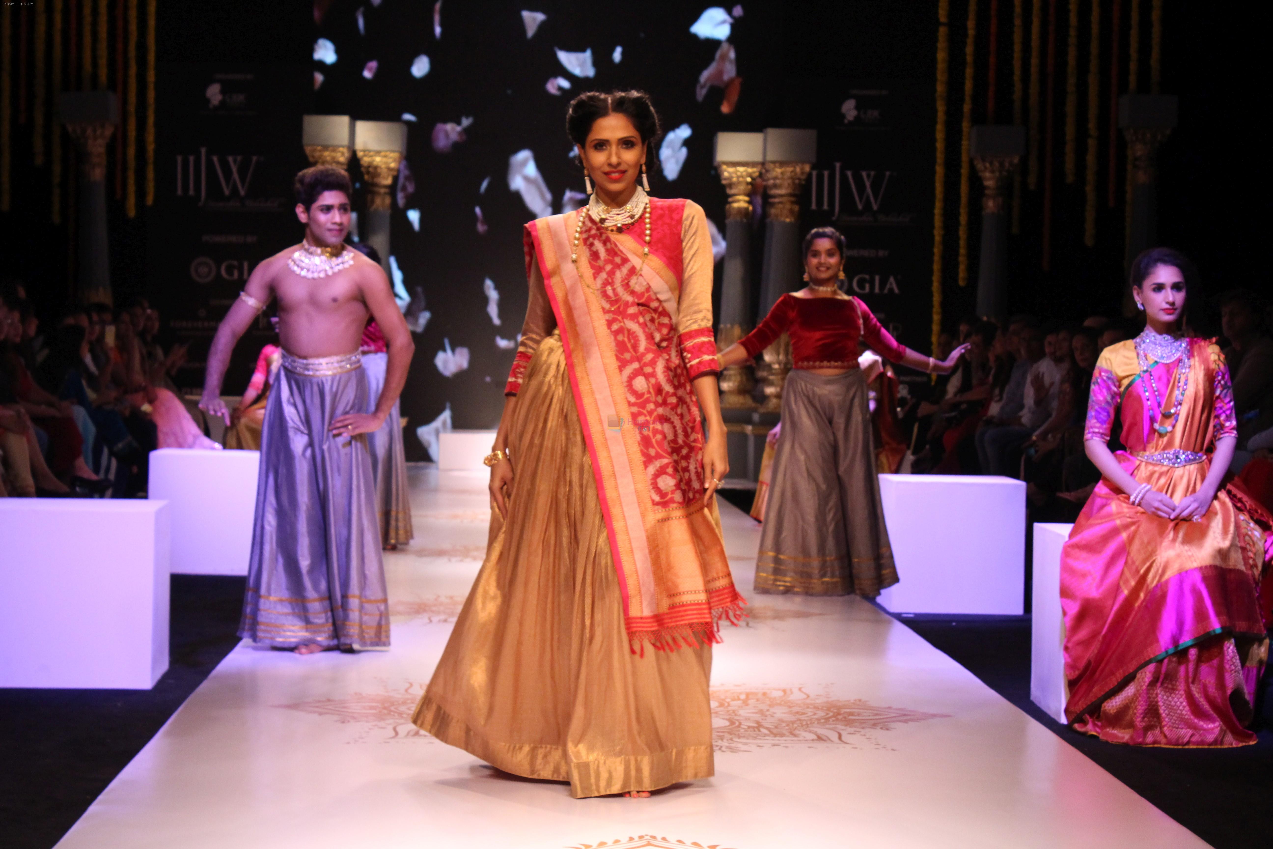 Candice Pinto Walk For The India International Jewellery Week 2017 on 24th Sept 2017