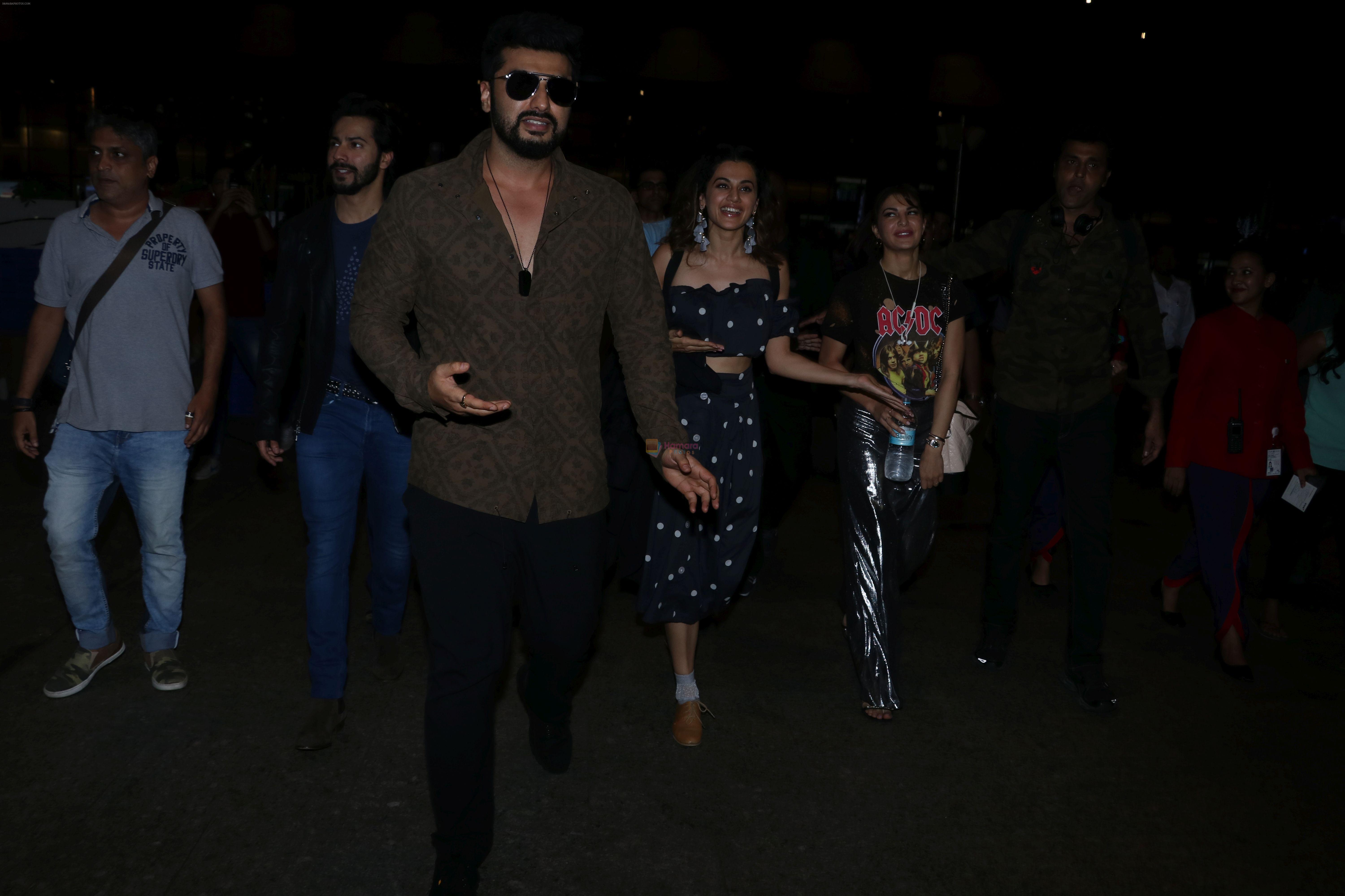 Arjun Kapoor, Jacqueline Fernandez, Taapsee Pannu Spotted At Airport on 28th Sept 2017