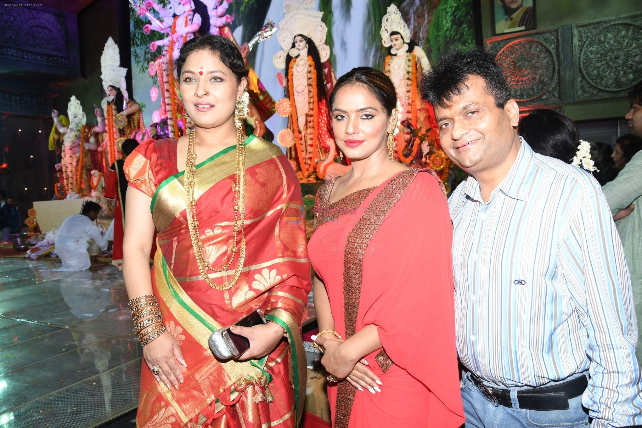 Sharbani Mukherjee with Nitu Chandra and Dr.Aneel Murarka at North Bombay Sarbojanin Durga Puja on 29th Sept 2017