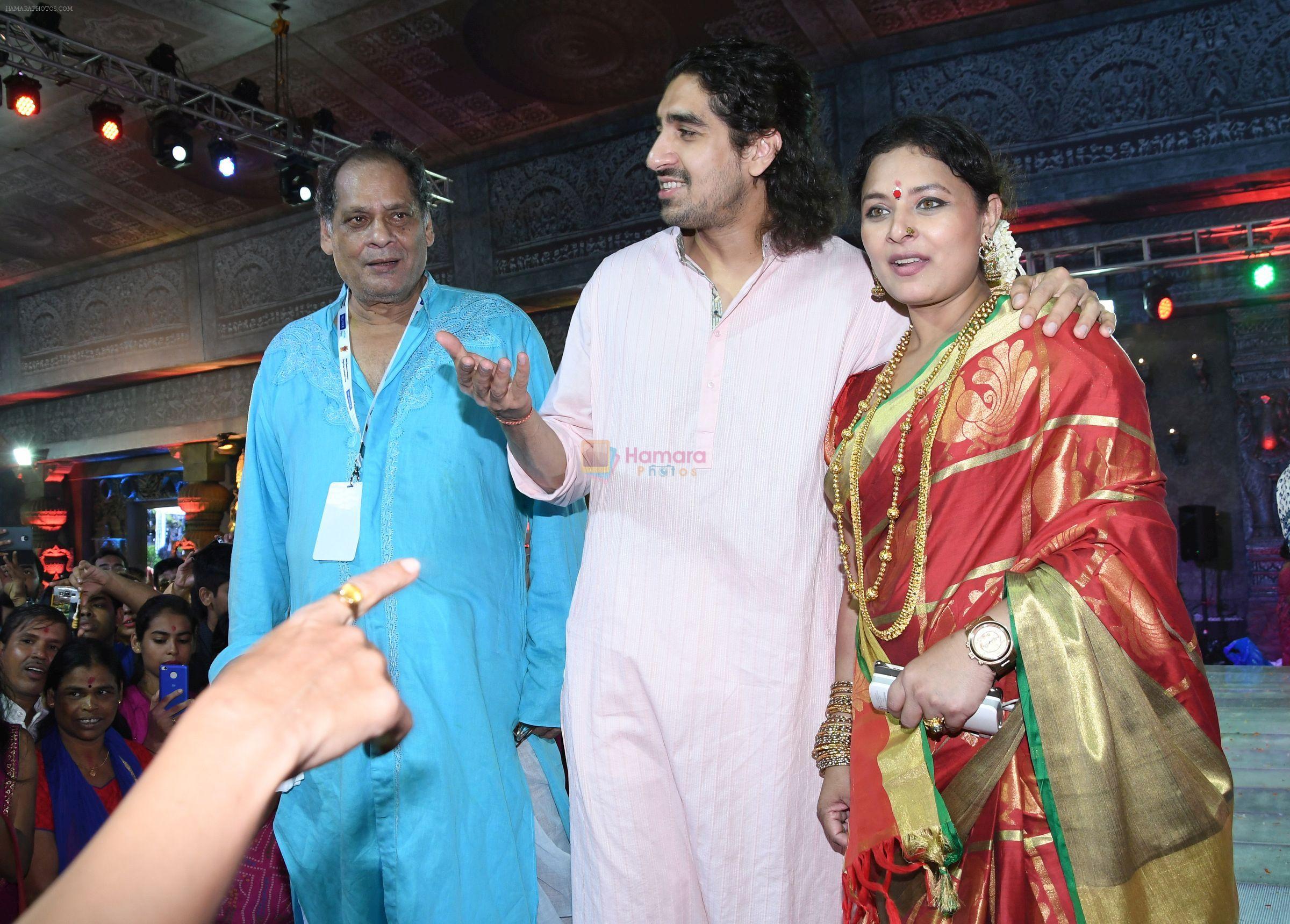 Debu Mukherjee with Ayan Mukherjee  and Sharbani Mukherjee  at North Bombay Sarbojanin Durga Puja on 29th Sept 2017