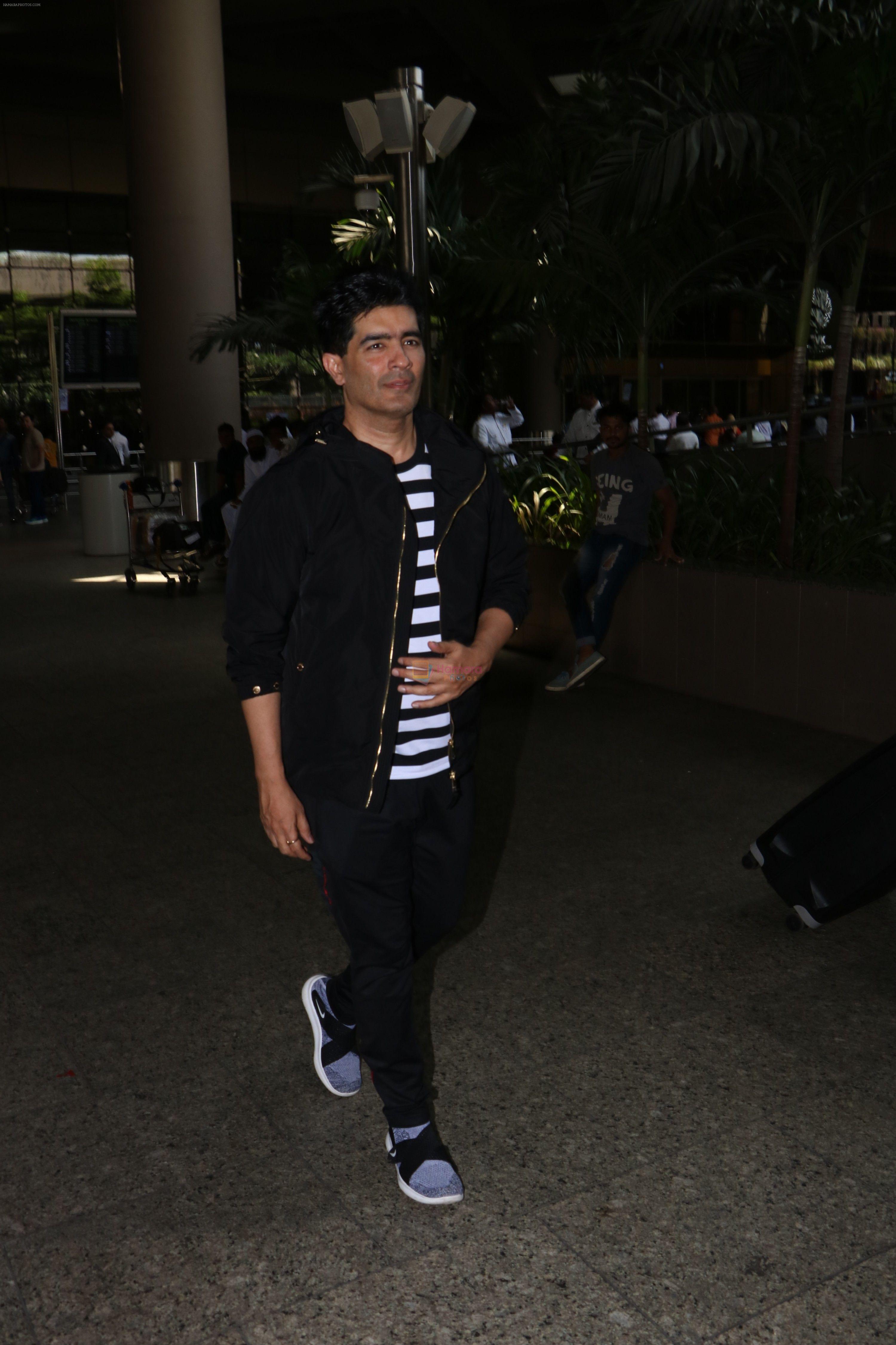 Manish Malhotra At International Airport on 5th Oct 2017