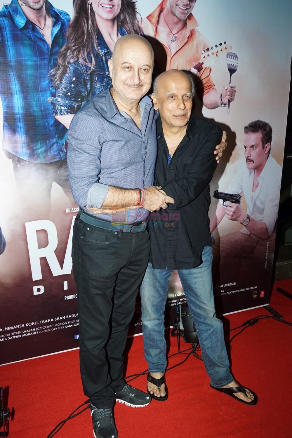 Anupam Kher, Mahesh Bhatt at Special Screening Of Ranchi Diaries on 13th Oct 2017