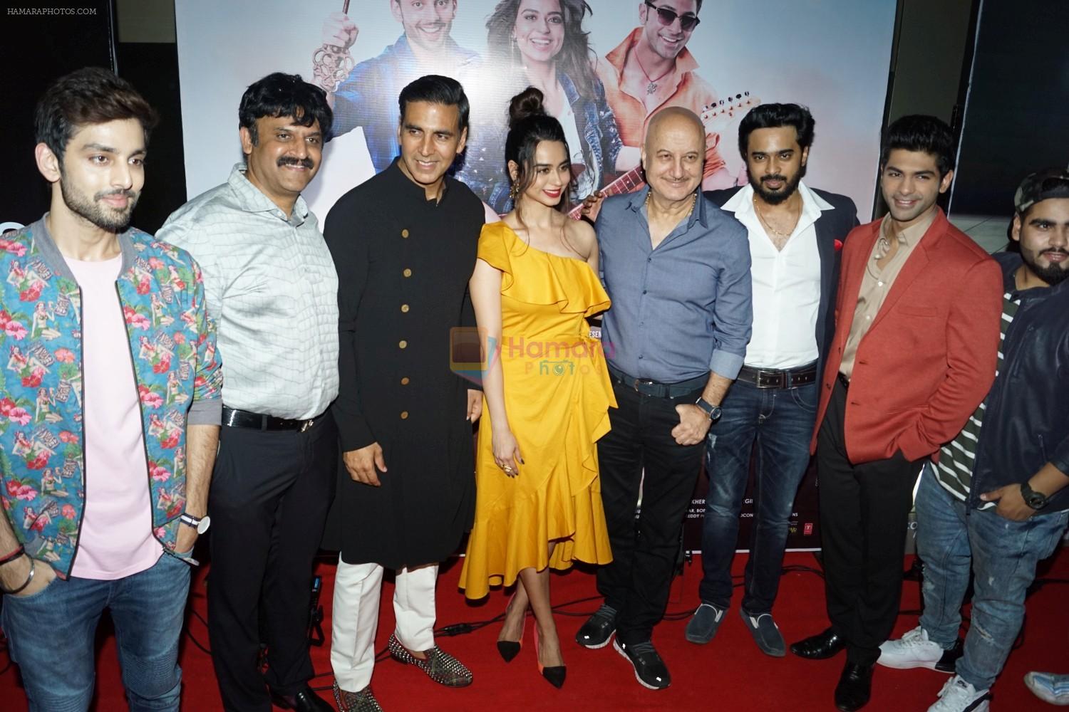 Himansh Kohli, Akshay Kumar, Soundarya Sharma, Taaha Shah, Anupam Kher at Special Screening Of Ranchi Diaries on 13th Oct 2017