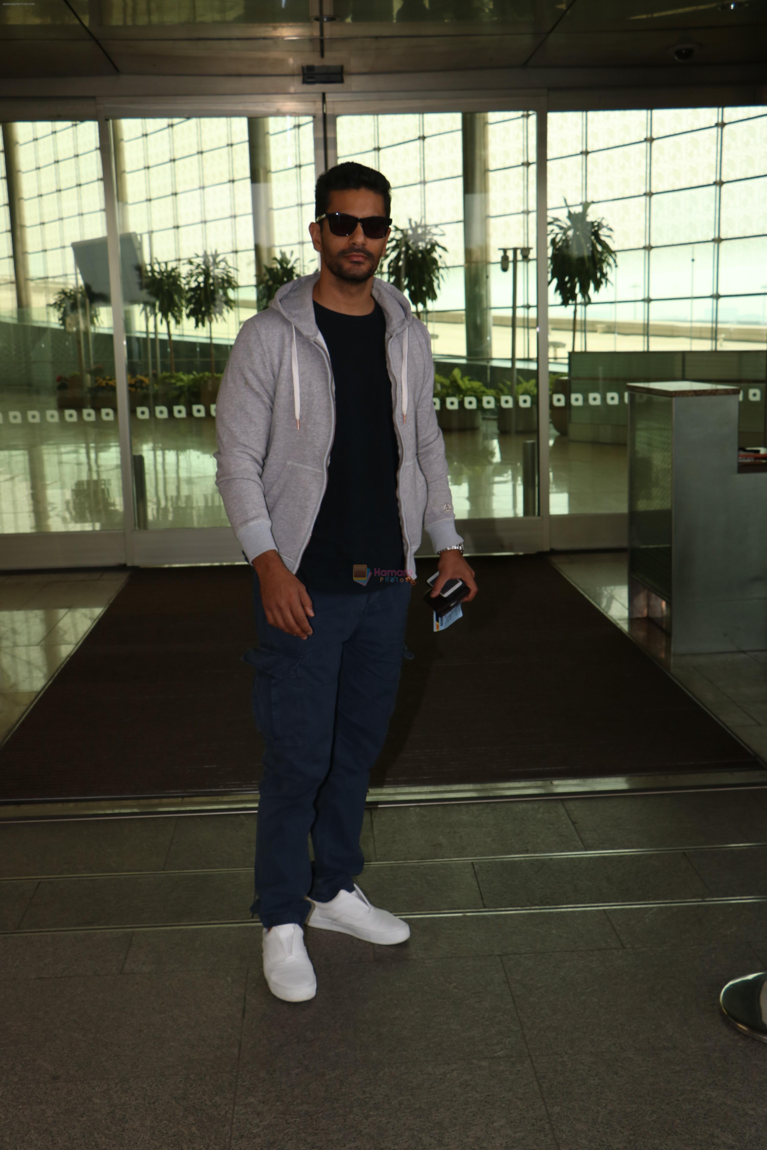 Angad Bedi Spotted At Airport on 31st Oct 2017