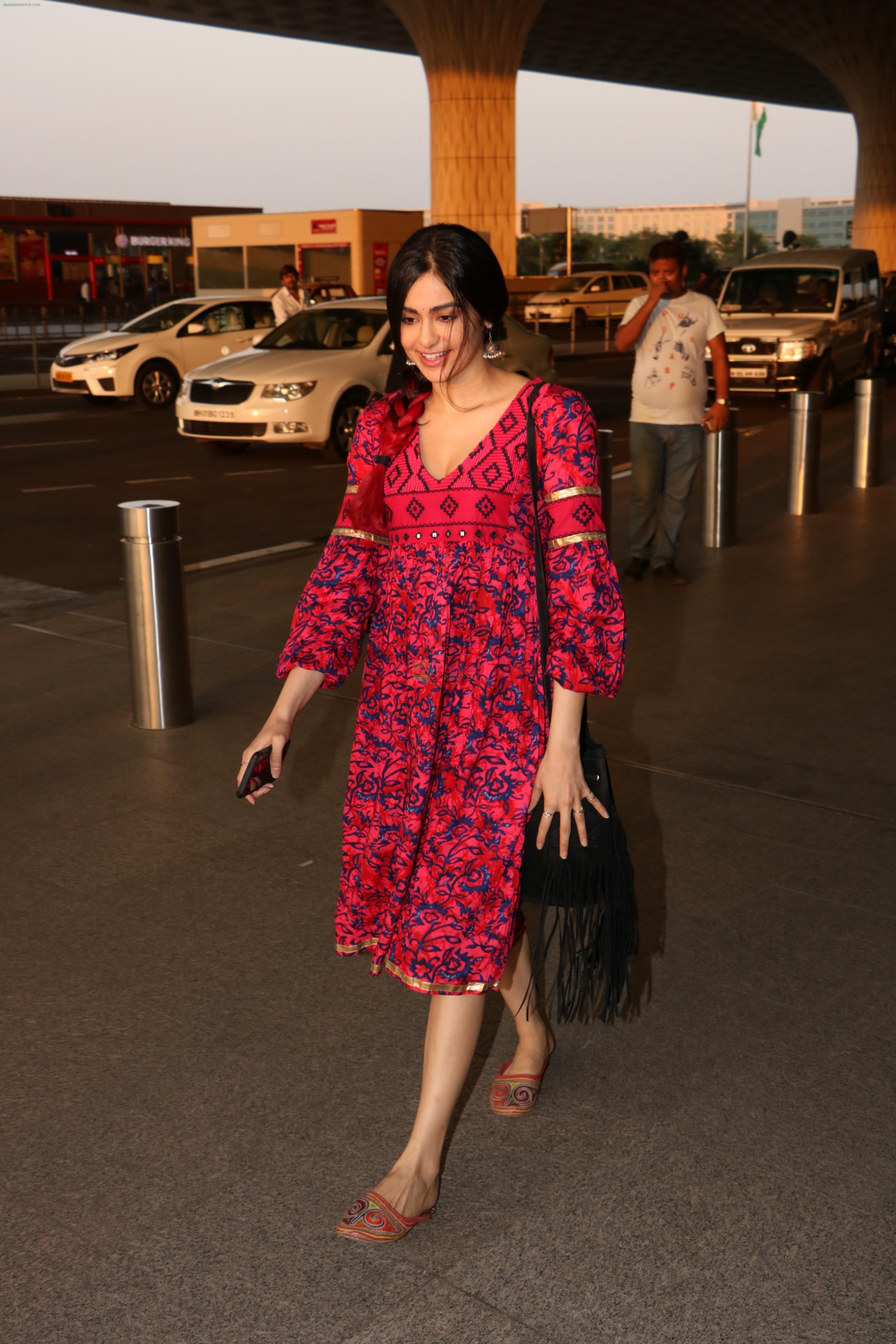 Adah Sharma Spotted At Airport on 1st Nov 2017