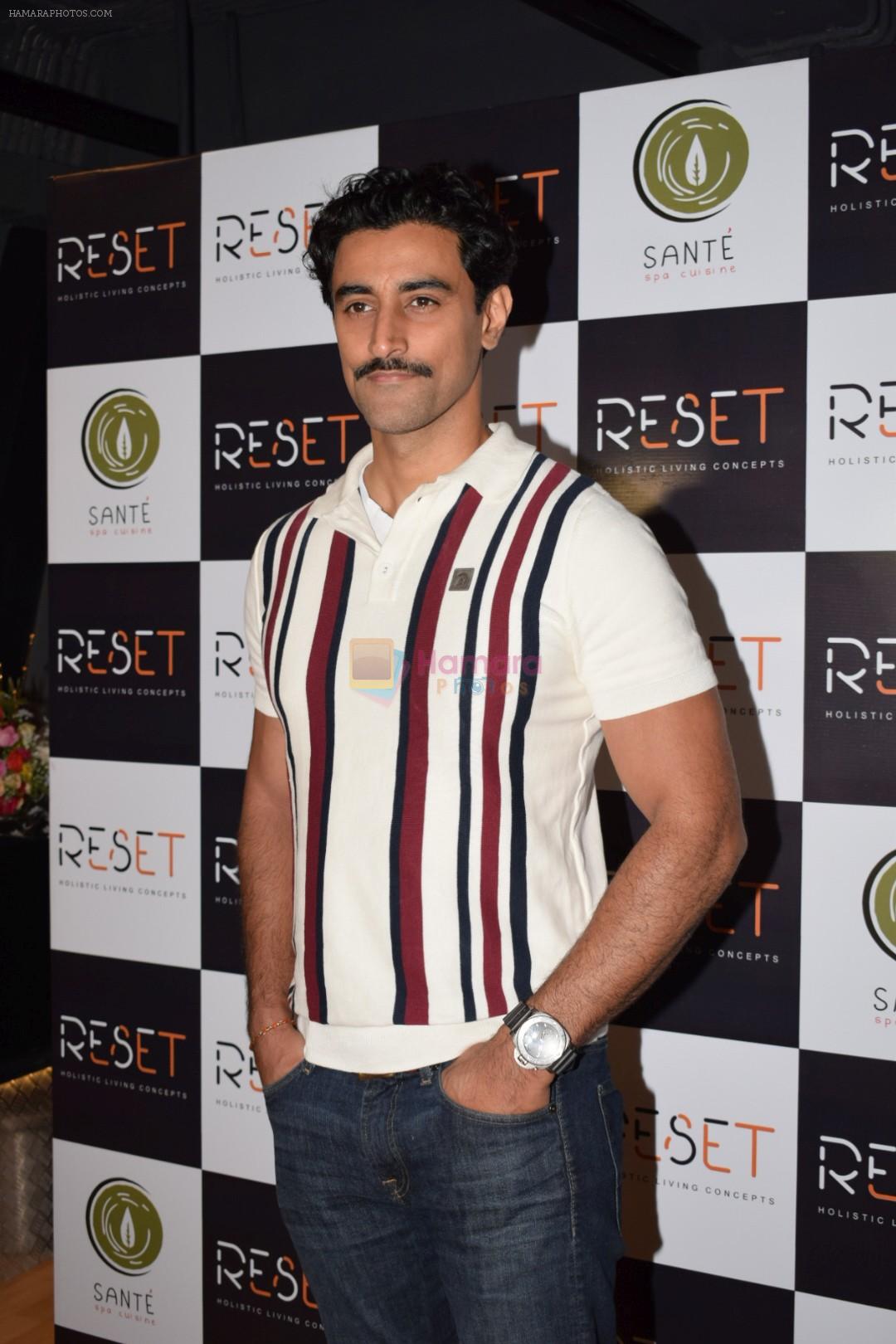 Kunal Kapoor at the Launch Of Fitness Centres Reset on 5th Nov 2017