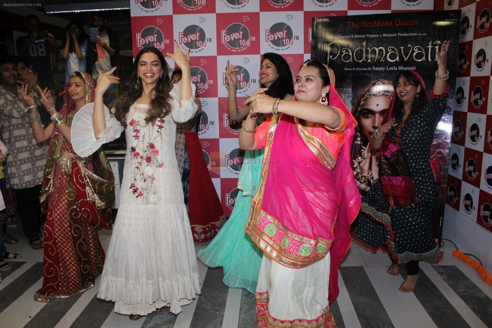Deepika Padukone Promote Film Padmavati & Her New Song Ghoomar At Fever 104 FM on 7th Nov 2017