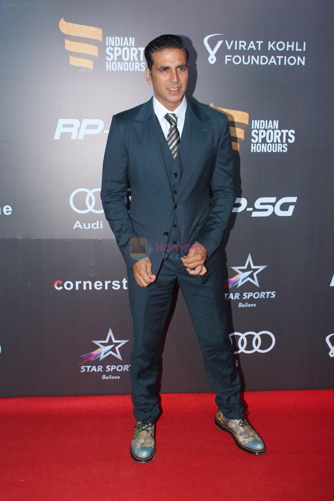 Akshay Kumar at Indian Sports Honour Award 2017 on 11th Nov 2017