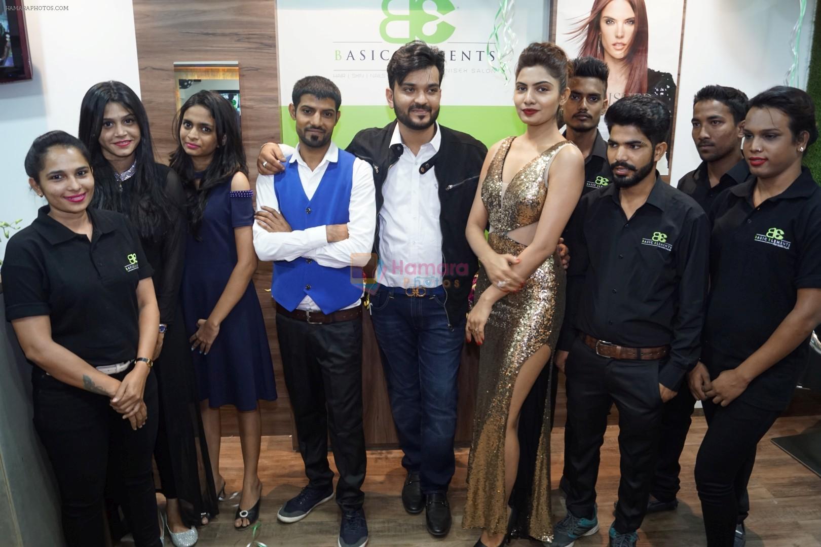 Avani Modi at the Launch Of Basic Element Pro Unisex Salon on 12th Nov 2017