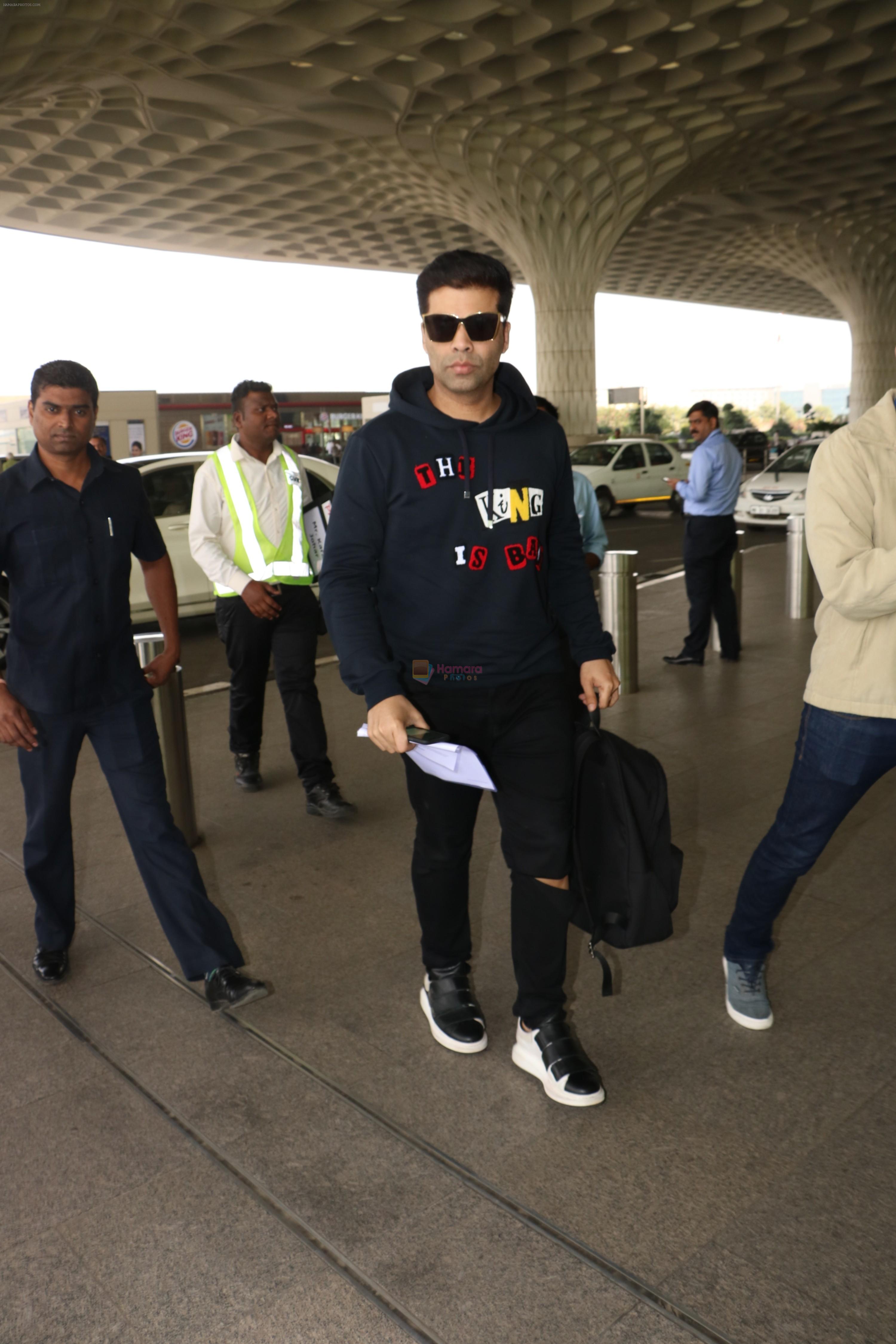 Karan Johar Spotted At Airport on 17th Nov 2017