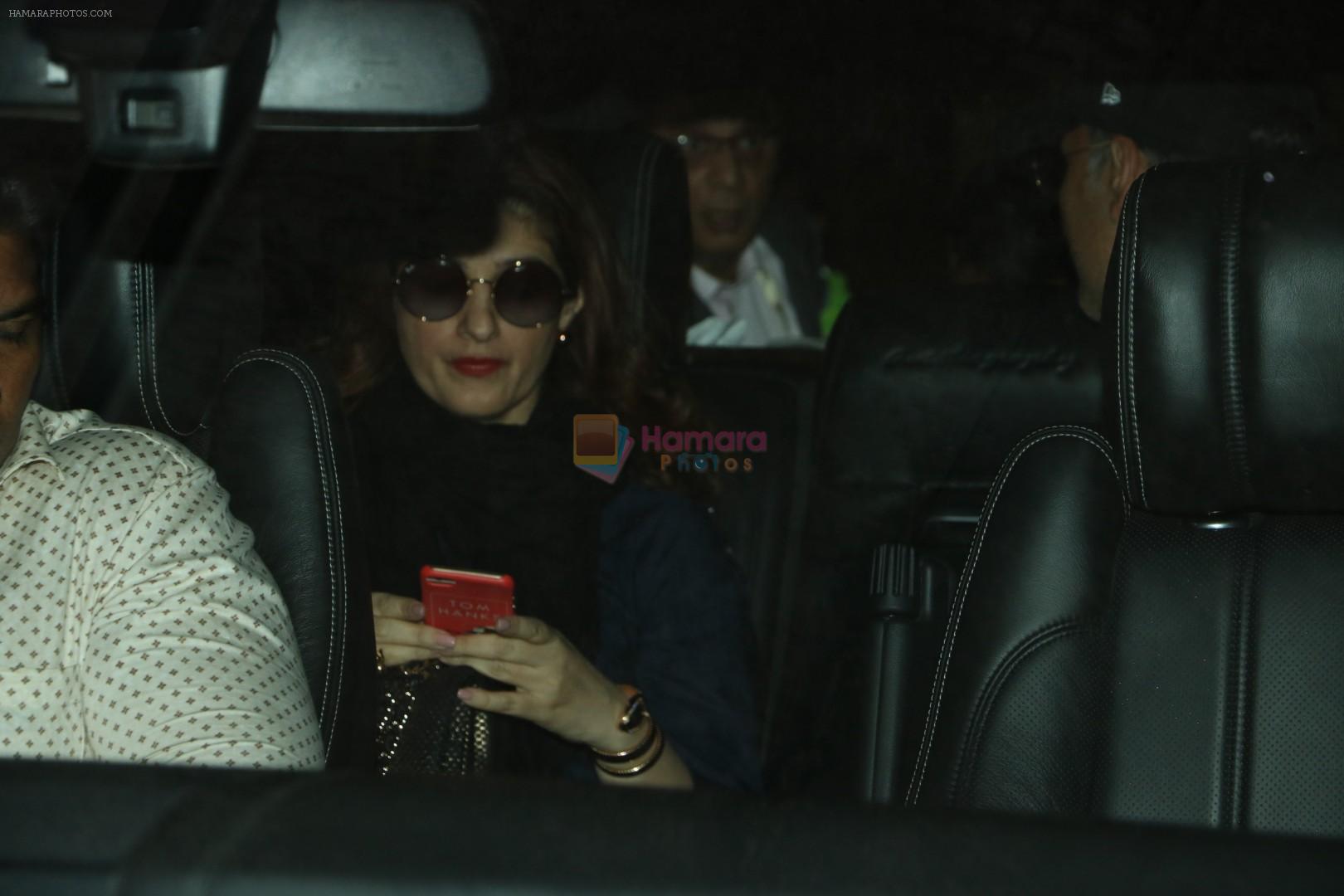 Twinkle Khanaa Spotted At Airport on 20th Nov 2017