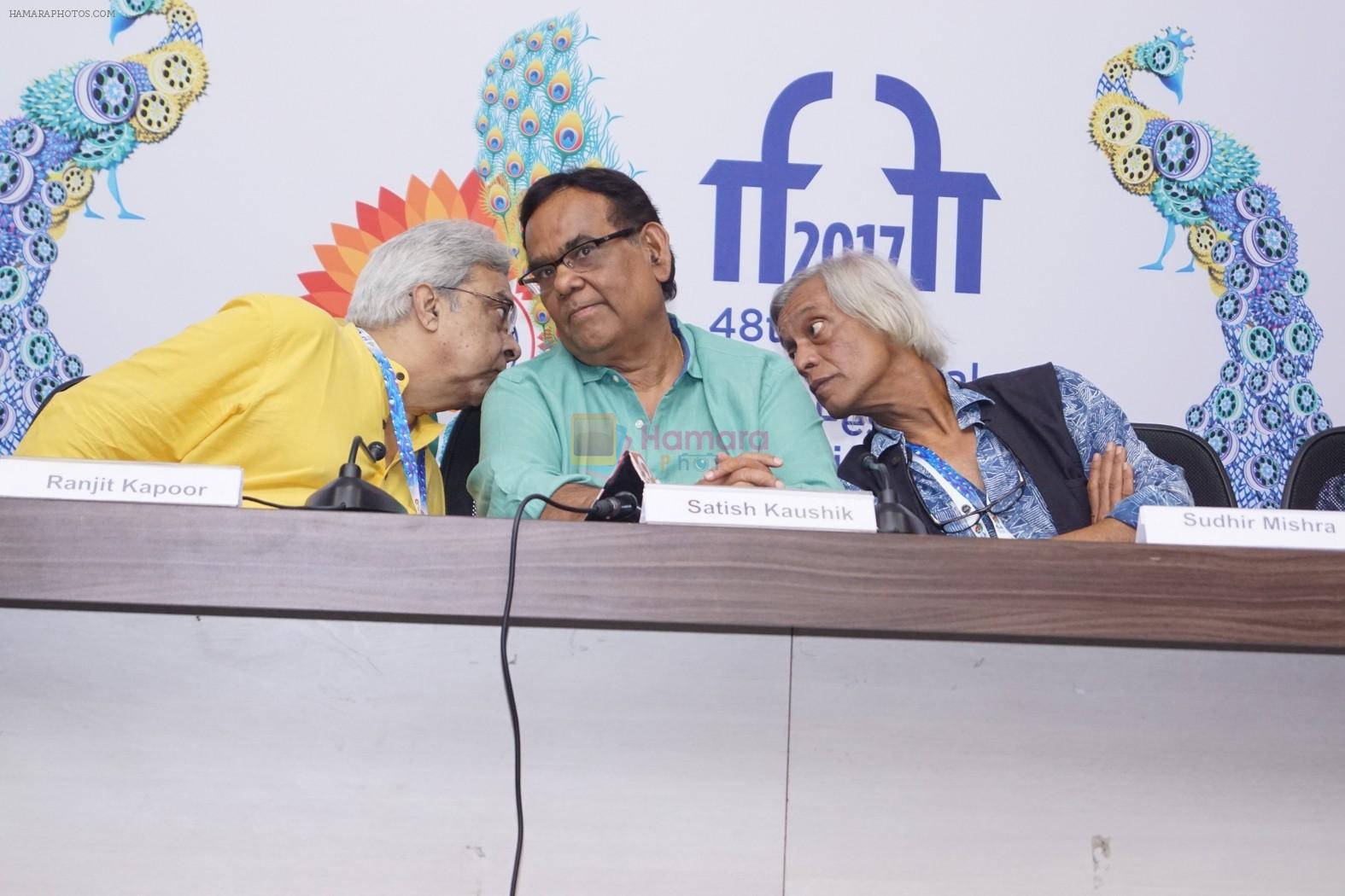 Satish Kaushik, Sudhir Mishra, Ranjit Kapoor At IFFI 17 on 23rd Nov 2017