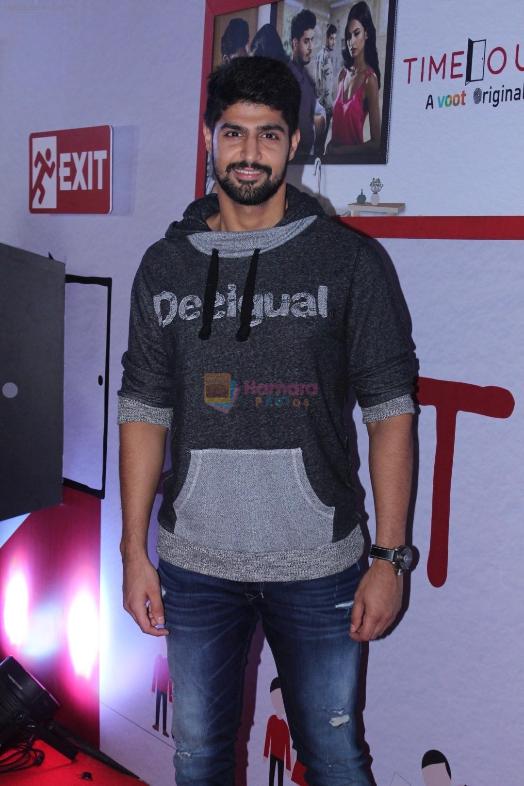 Tanuj virwani at The Special Screening Of Web Series Time Out on 27th Nov 2017