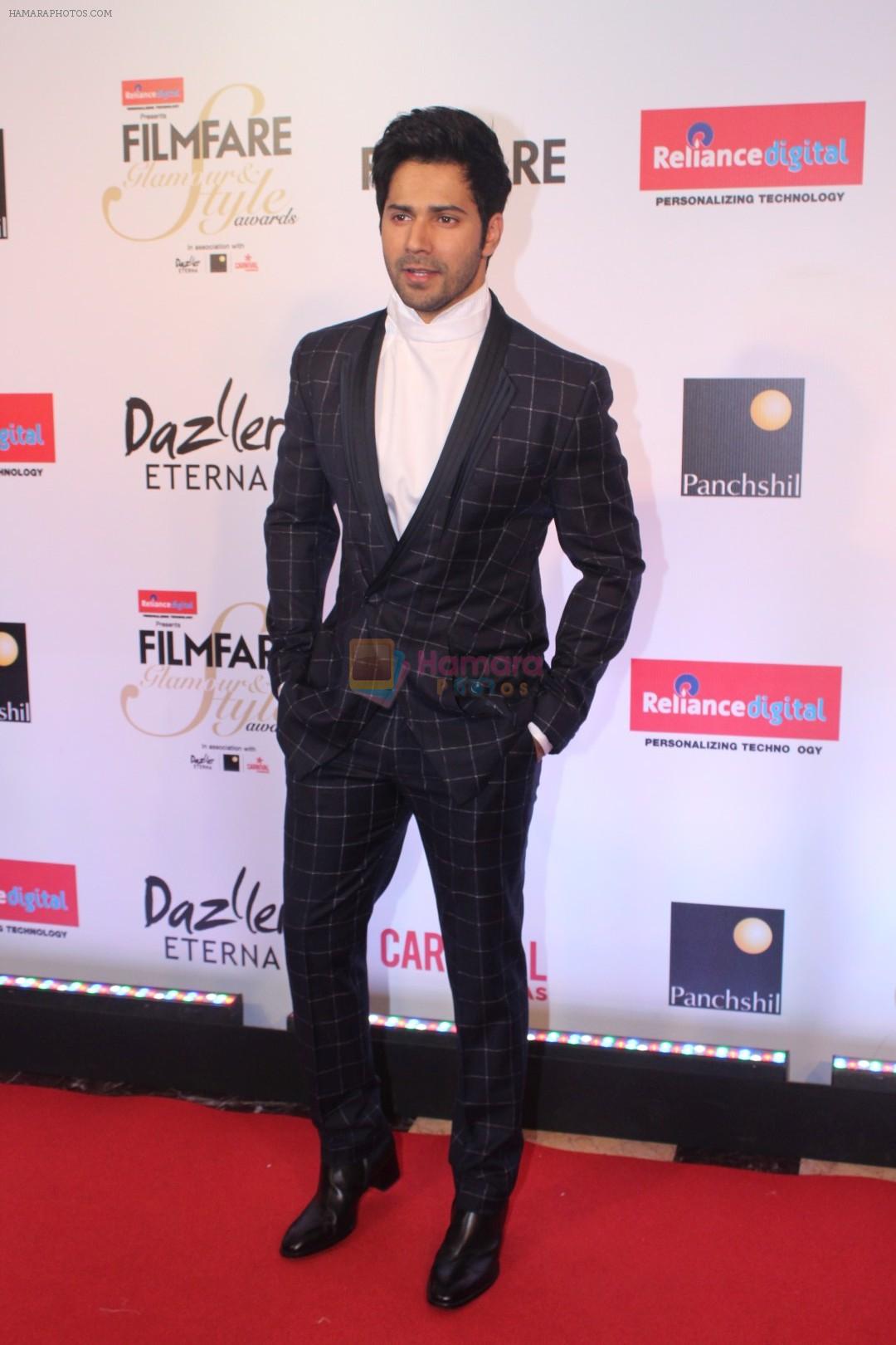 Varun Dhawan at the Red Carpet Of Filmfare Glamour & Style Awards on 1st Dec 2017